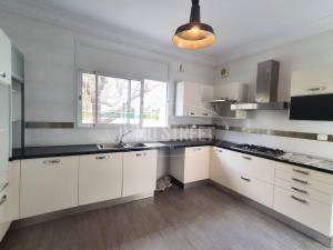 La Marsa&nbsp;Marsa Ennassim&nbsp;Location&nbsp;Maisons&nbsp;   villa plainpied avec piscine ref442a