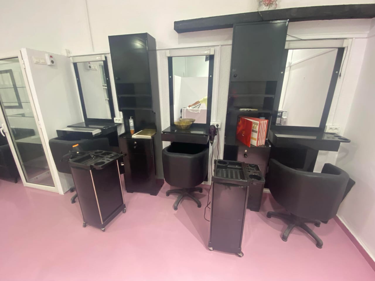 Ariana Ville&nbsp;Ariana&nbsp;Location&nbsp;Surfaces&nbsp;Centre d'esth�tique dames ariana