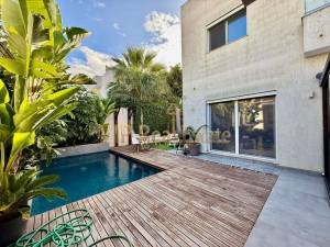 La Marsa&nbsp;Gammart&nbsp;Location&nbsp;Maisons&nbsp;   villa de luxe avec piscine ref694a