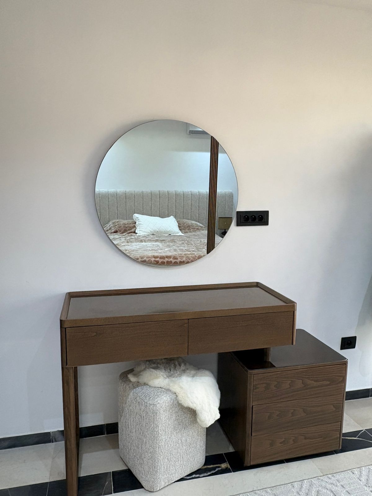 Ezzahra&nbsp;Ezzahra&nbsp;Chambres � coucher&nbsp;Chambres � coucher&nbsp;Chambre � coucher presque neuve