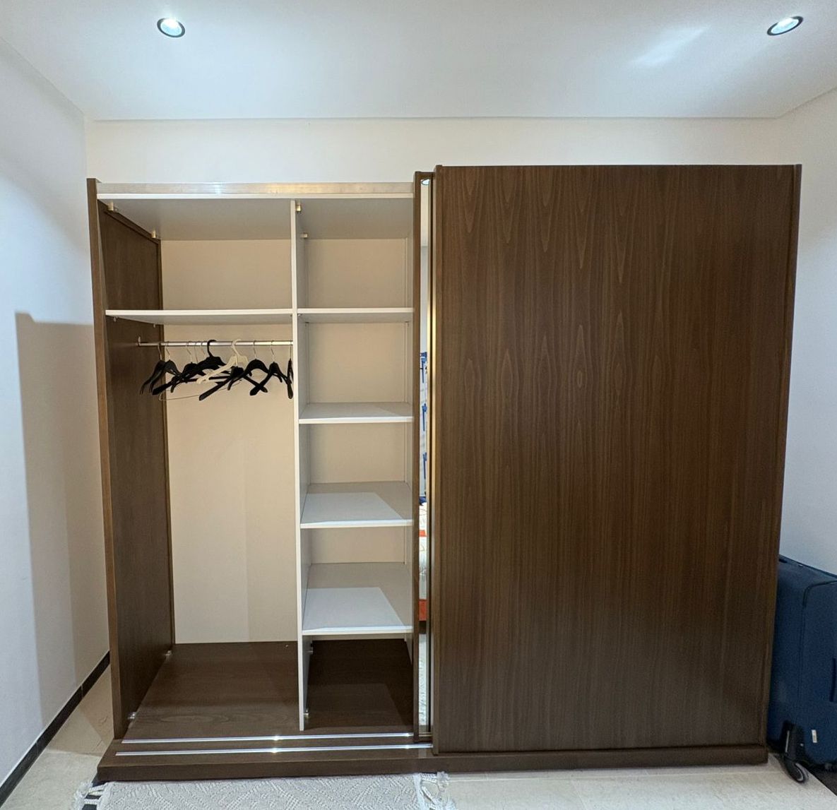 Ezzahra&nbsp;Ezzahra&nbsp;Chambres � coucher&nbsp;Chambres � coucher&nbsp;Chambre � coucher presque neuve