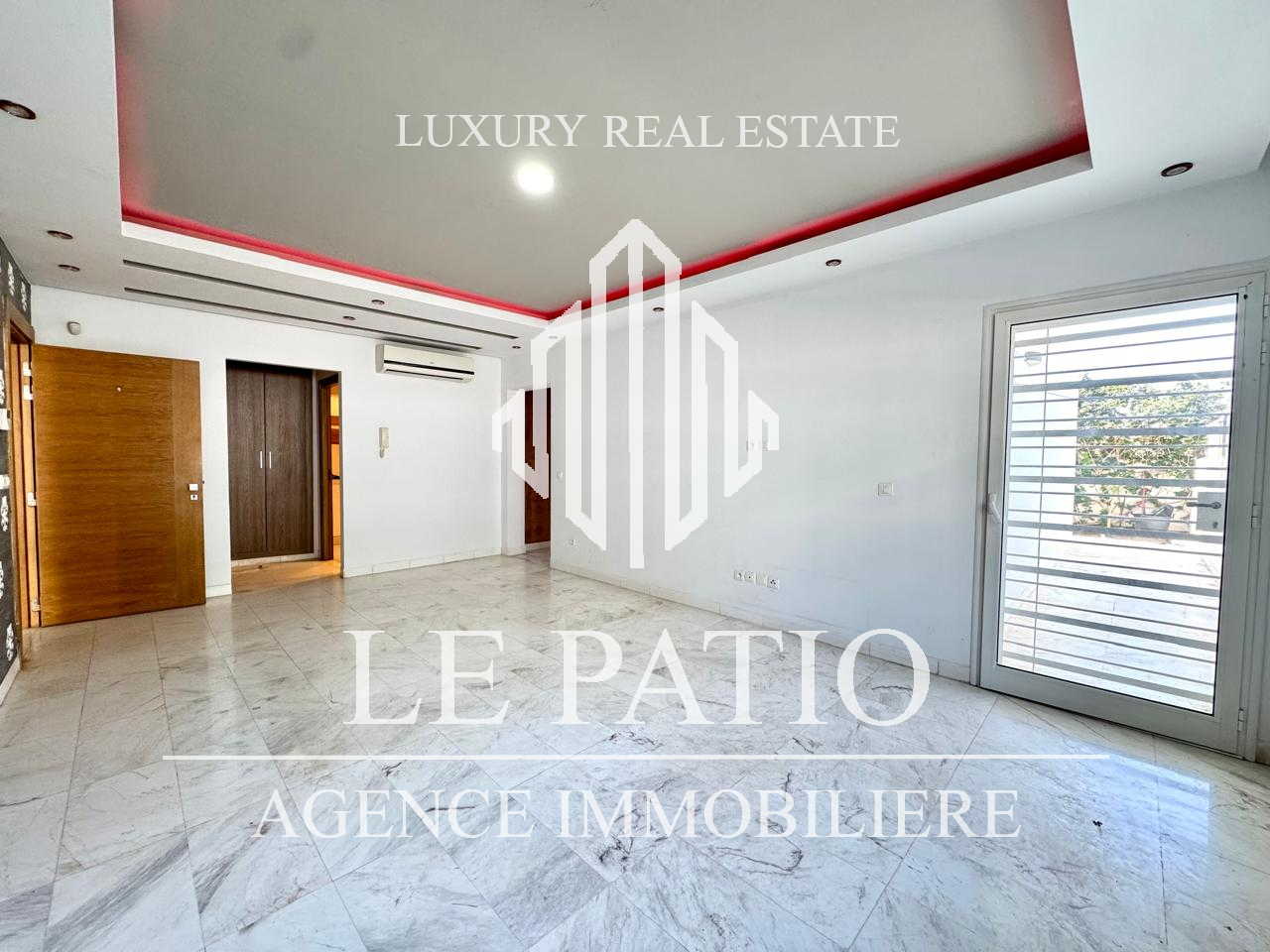 La Soukra&nbsp;La Soukra&nbsp;Location&nbsp;Appart. 3 pi�ces&nbsp;Appartement s2 a la soukra avec un petit jardin