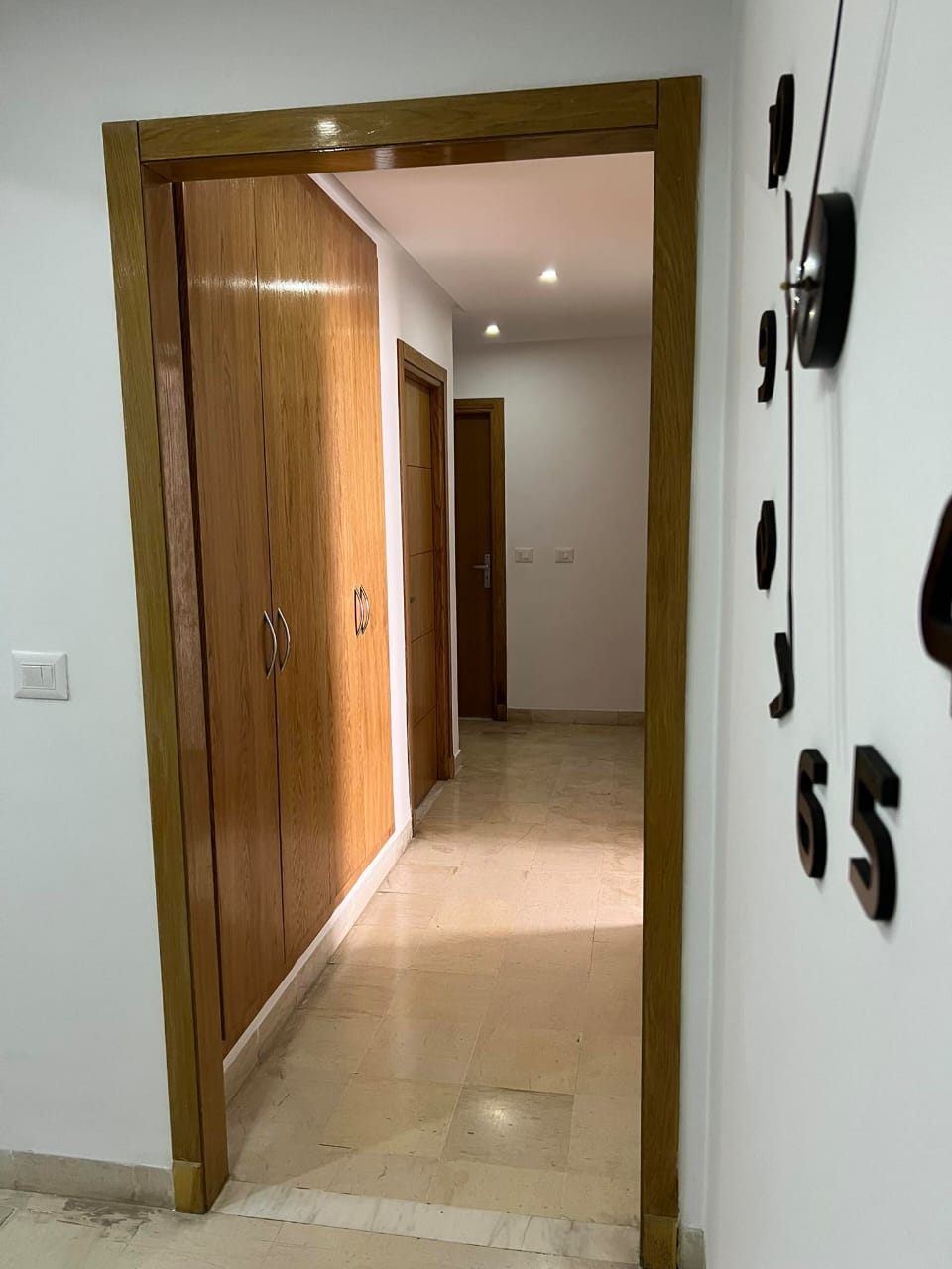 Ain Zaghouan&nbsp;Ain Zaghouan&nbsp;Location&nbsp;Appart. 4 pi�ces&nbsp;S3 haut standing  au mezzanine