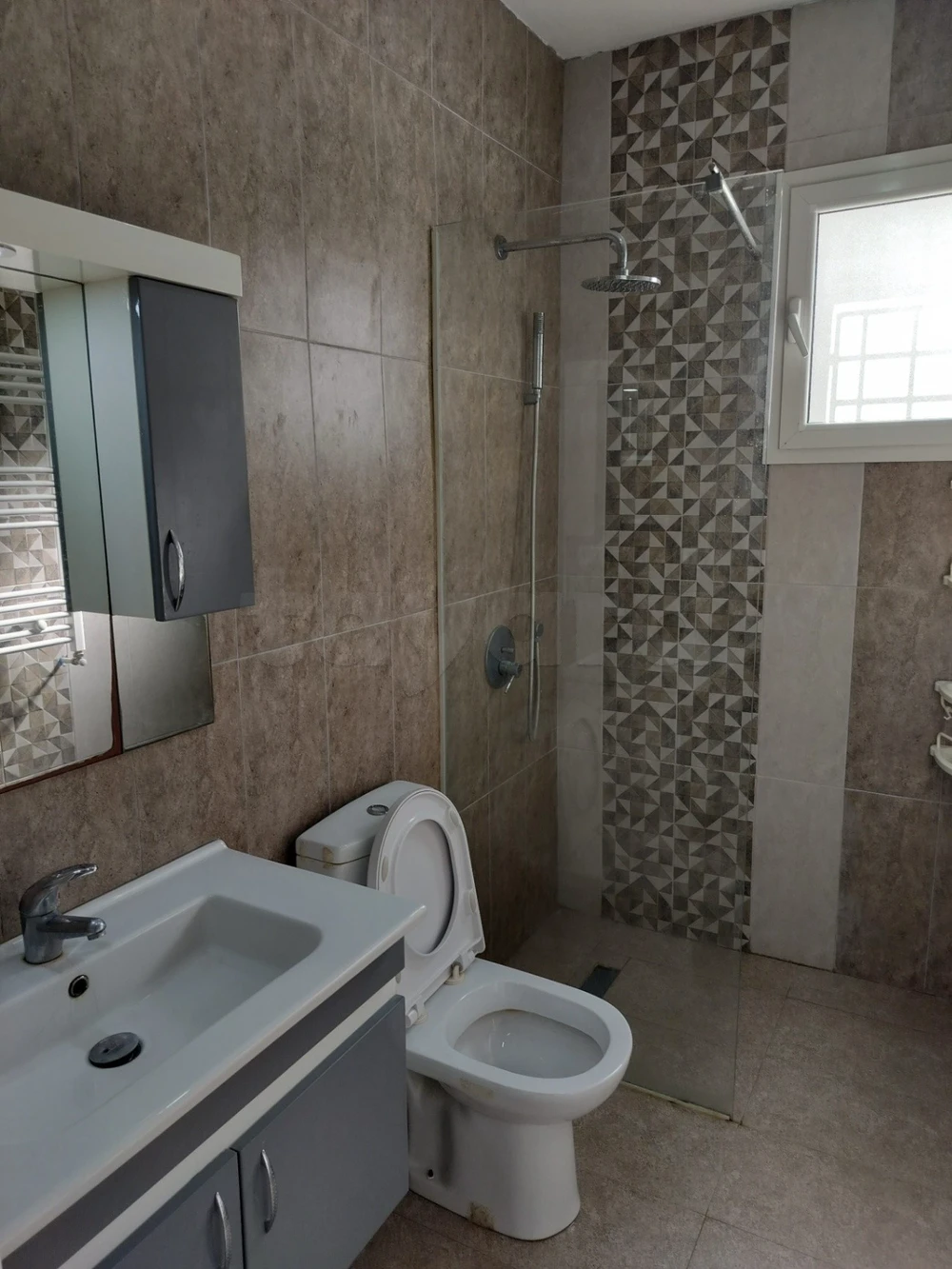 Ariana Ville&nbsp;El Menzah 8&nbsp;Location&nbsp;Appart. 2 pi�ces&nbsp;Joli appartement s2