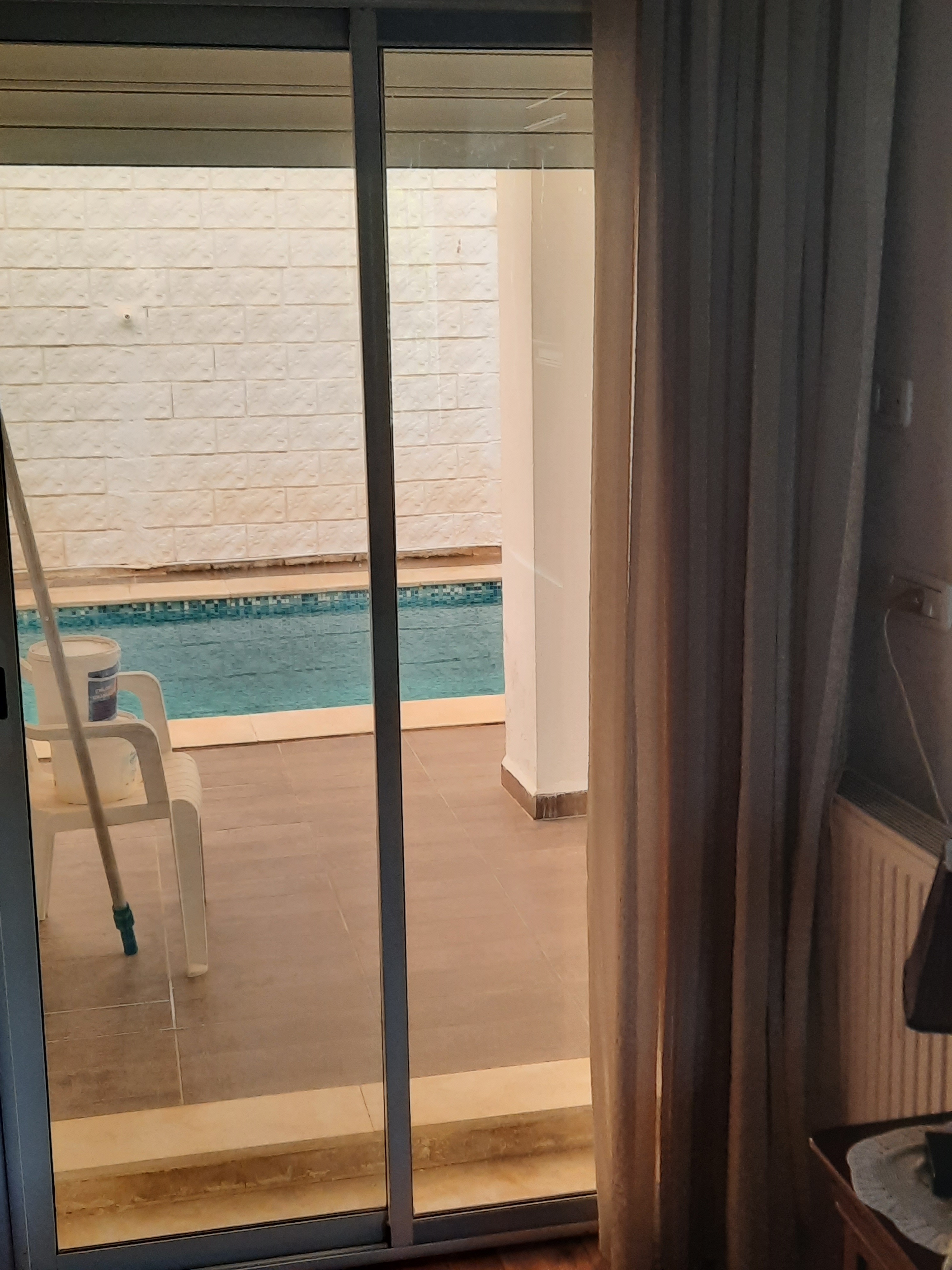 Ariana Ville&nbsp;Cite Ennasr 2&nbsp;Location&nbsp;Maisons&nbsp;Villa spacieuse avec piscine