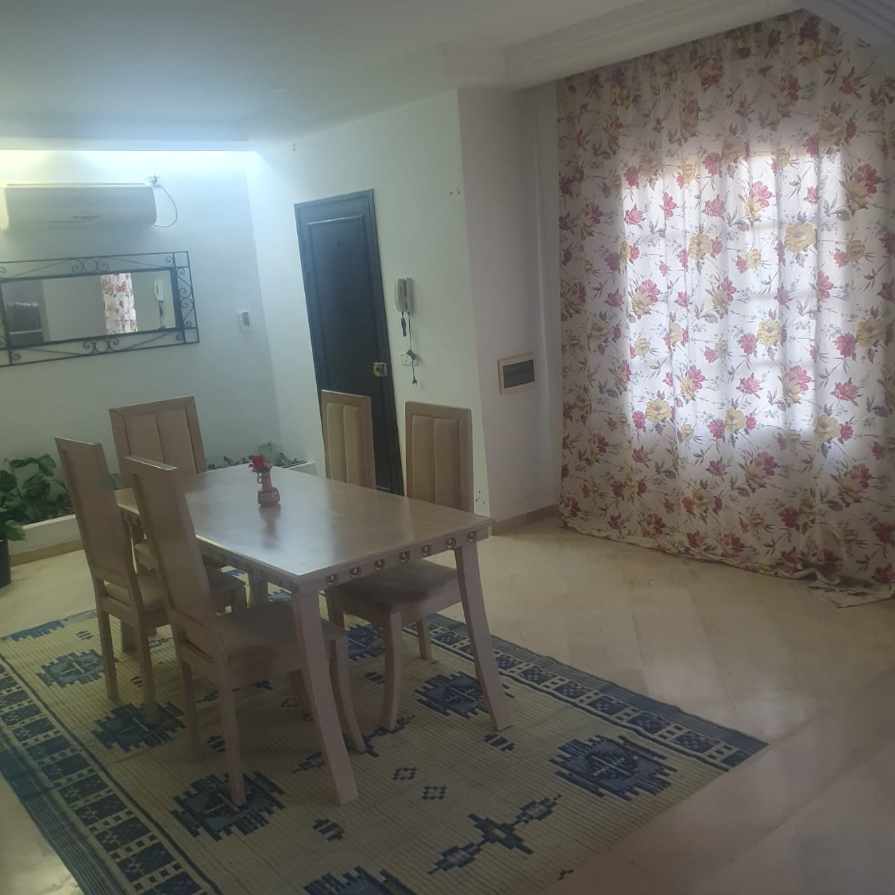 Raoued&nbsp;Cite Des Juges&nbsp;Location&nbsp;Maisons&nbsp;Beau et coquet rdc de villa