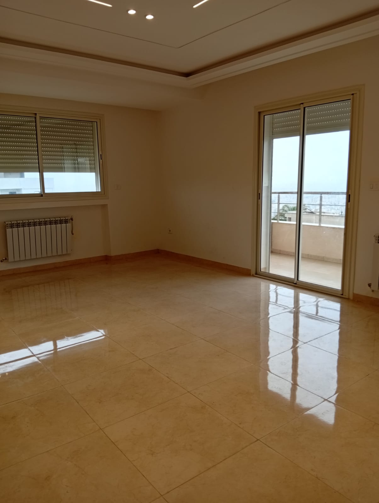 Ariana Ville&nbsp;Cite Ennasr 2&nbsp;Location&nbsp;Appart. 3 pi�ces&nbsp;Etage de villa s2 � ennasr 2