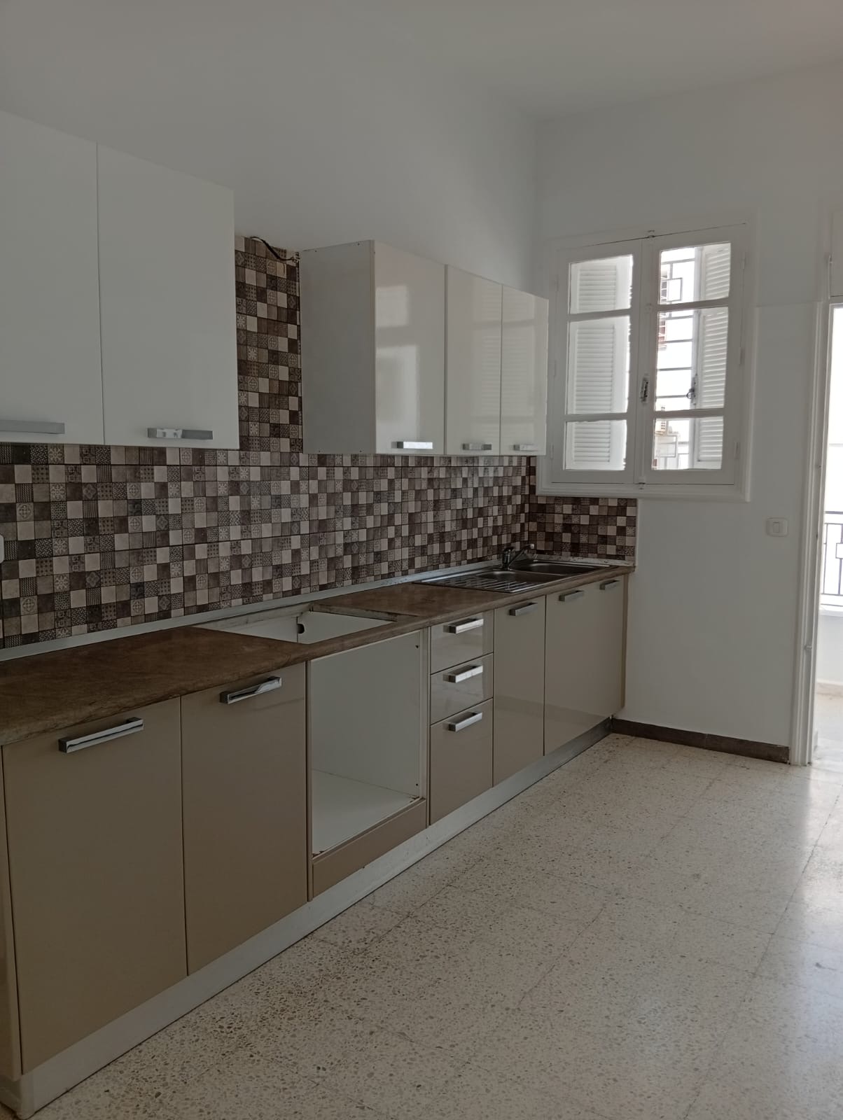 Ariana Ville&nbsp;El Menzah 7&nbsp;Location&nbsp;Maisons&nbsp;Un �tage de villa � menzah 7