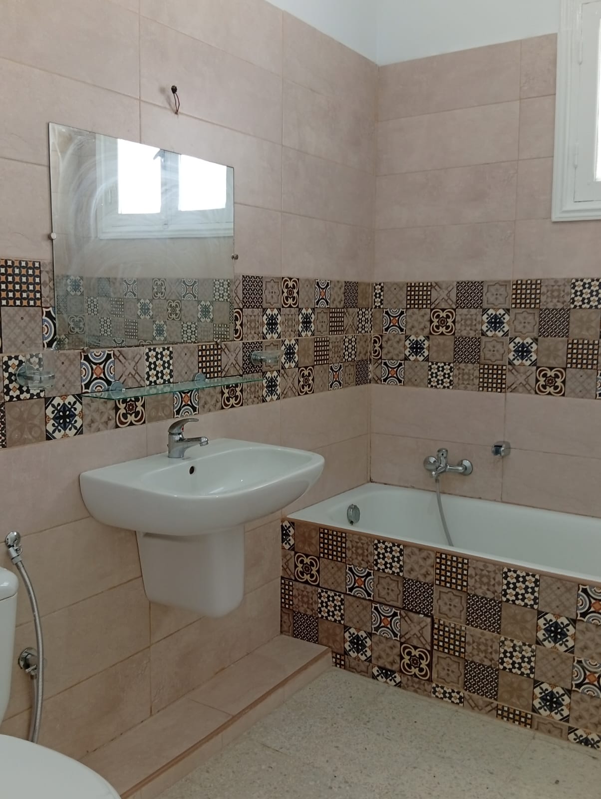 Ariana Ville&nbsp;El Menzah 7&nbsp;Location&nbsp;Maisons&nbsp;Un �tage de villa � menzah 7