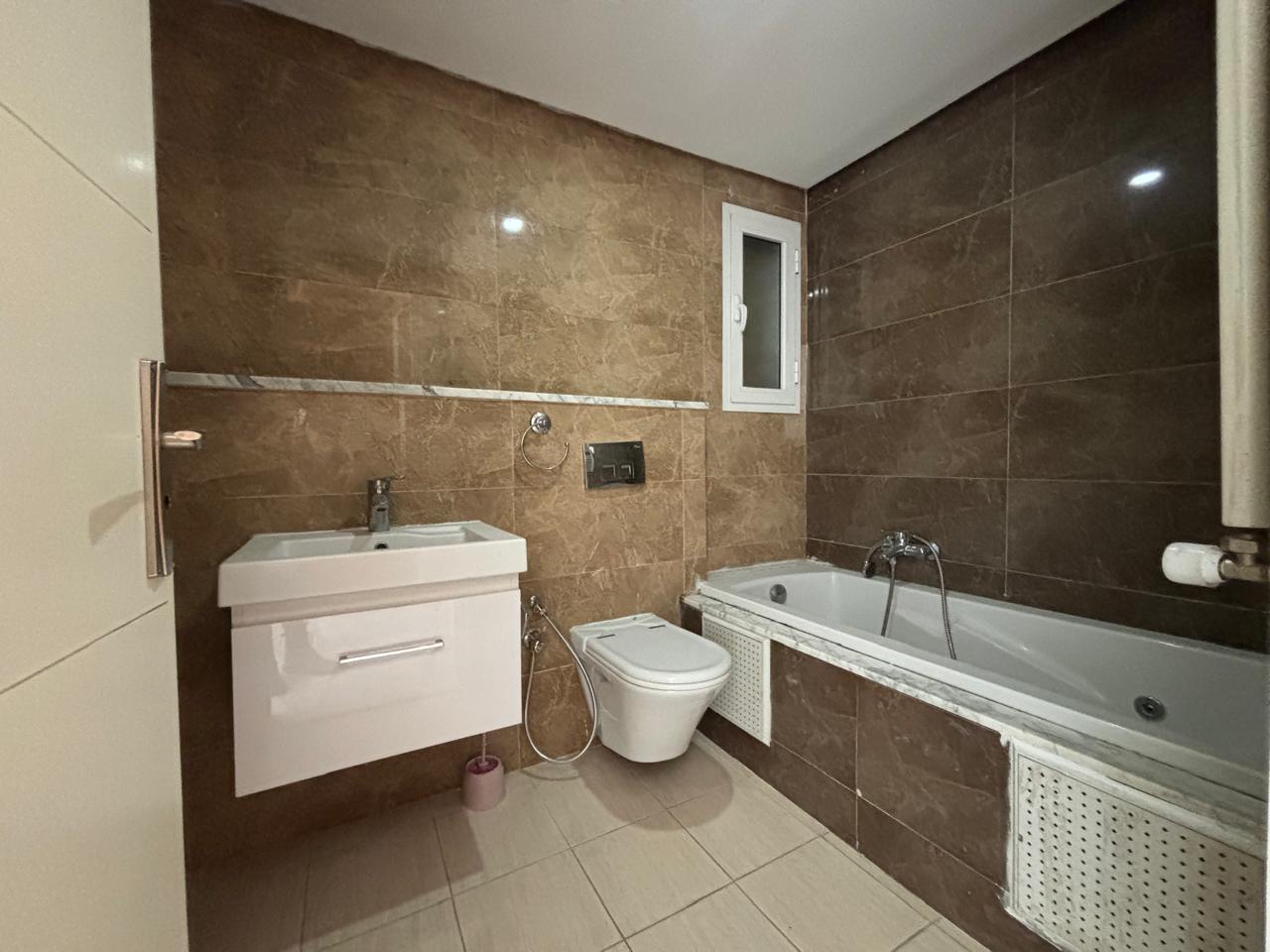 La Marsa&nbsp;Berge Du Lac&nbsp;Bureaux & Commerces&nbsp;Bureau&nbsp;Un bureau h3 au lac 2