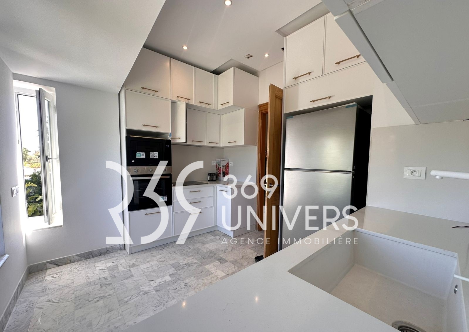 La Marsa&nbsp;Marsa Ennassim&nbsp;Location&nbsp;Appart. 3 pi�ces&nbsp;Etage meubl� avec terrasse � la marsa