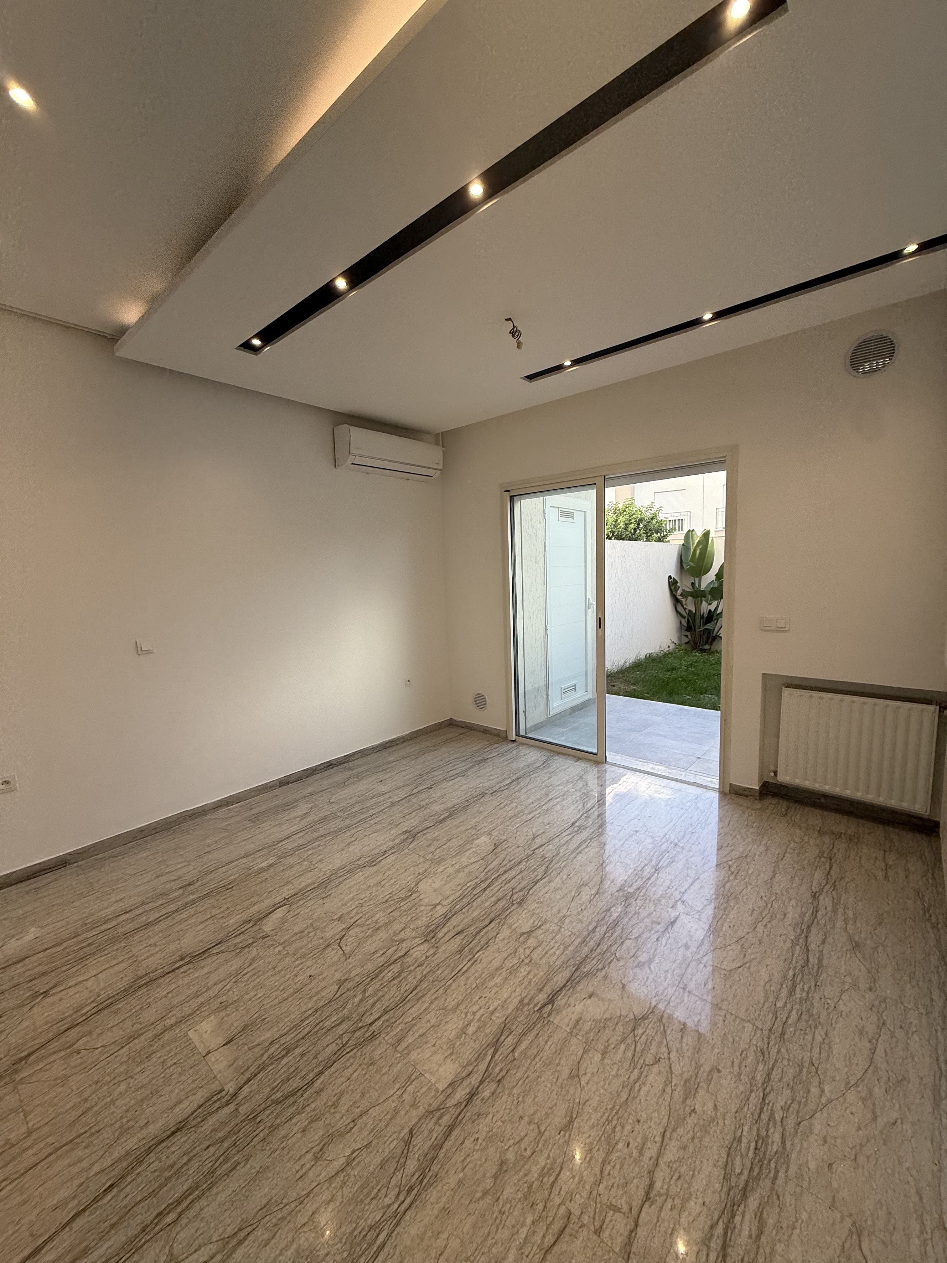 La Soukra&nbsp;Chotrana 3&nbsp;Location&nbsp;Appart. 2 pi�ces&nbsp;Appartement neuf s1 haut standing avec jardin