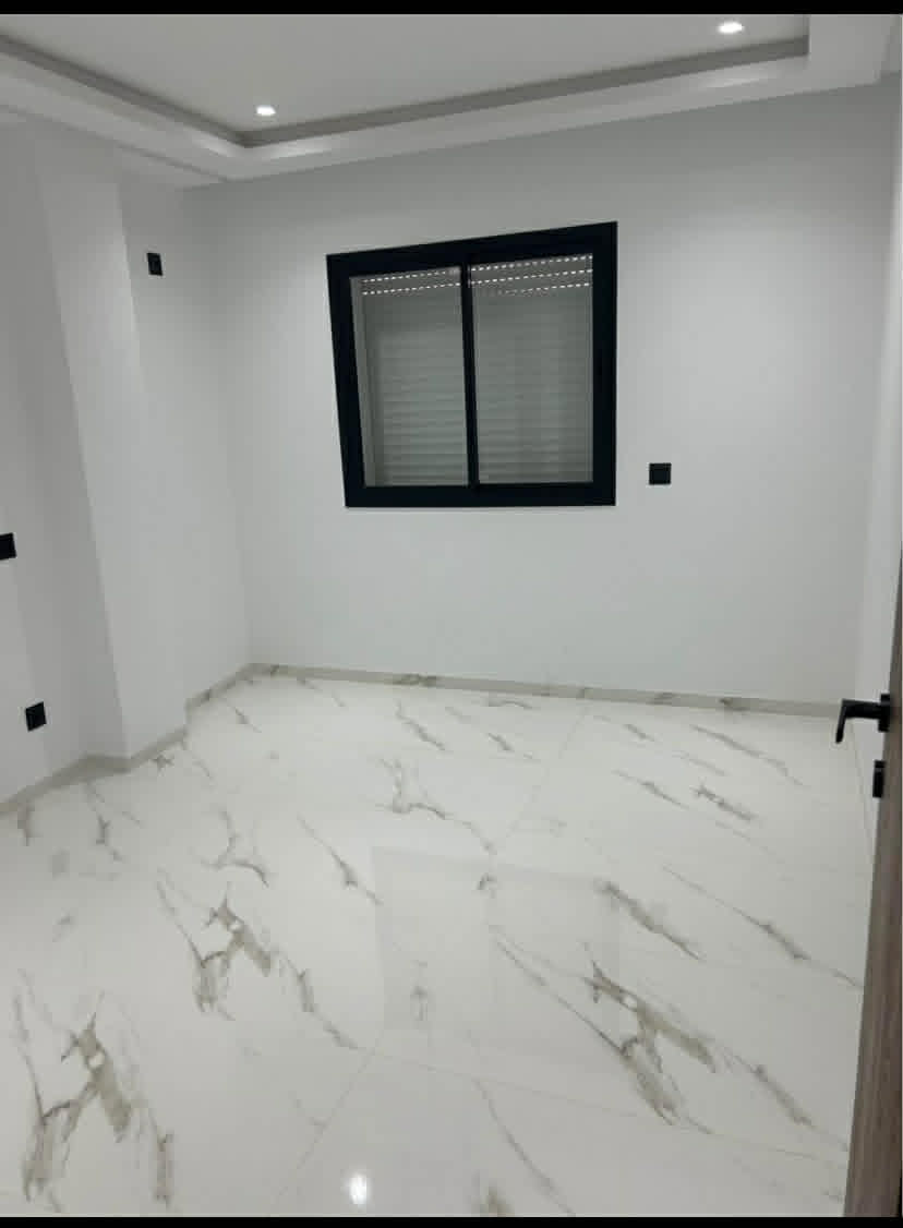 La Marsa&nbsp;El Aouina&nbsp;Location&nbsp;Appart. 1 pi�ce&nbsp;S plus 1 lumineux et neuf