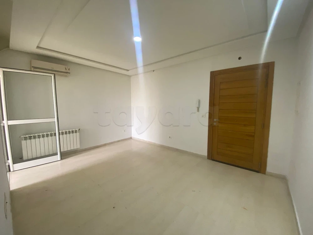 La Marsa&nbsp;Cite Bhar Lazreg&nbsp;Location&nbsp;Appart. 1 pi�ce&nbsp;S plus 1 propre avec balcon