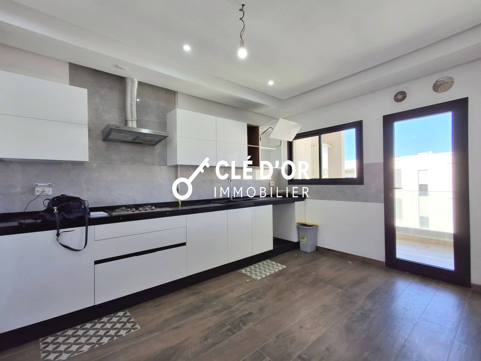 Ain Zaghouan&nbsp;Jardins de Carthage&nbsp;Location&nbsp;Appart. 5 pi�ces+&nbsp;Appartement s4 au jardins de carthage