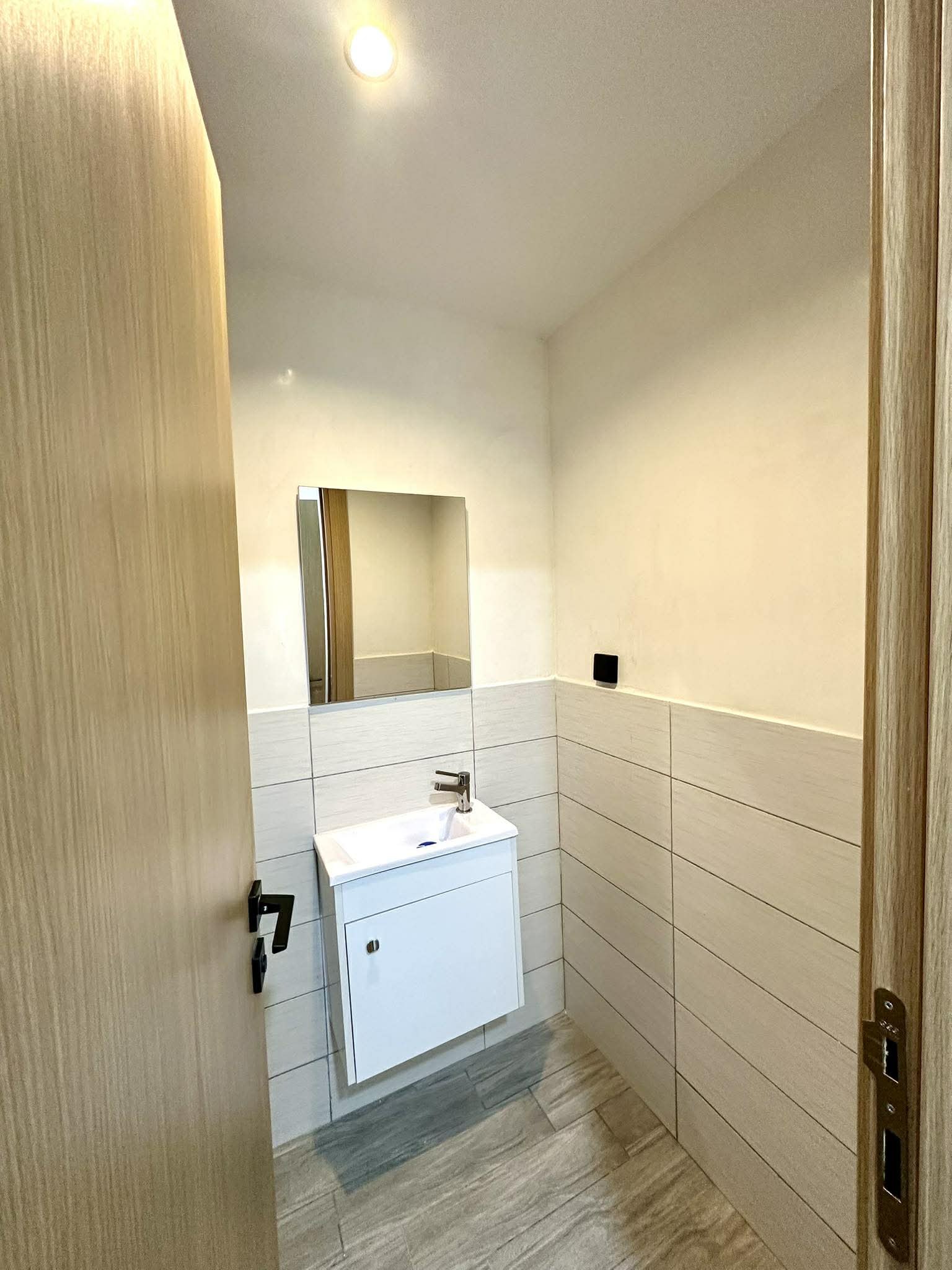 Rades&nbsp;Rades&nbsp;Location&nbsp;Appart. 2 pi�ces&nbsp;Bureau � radess