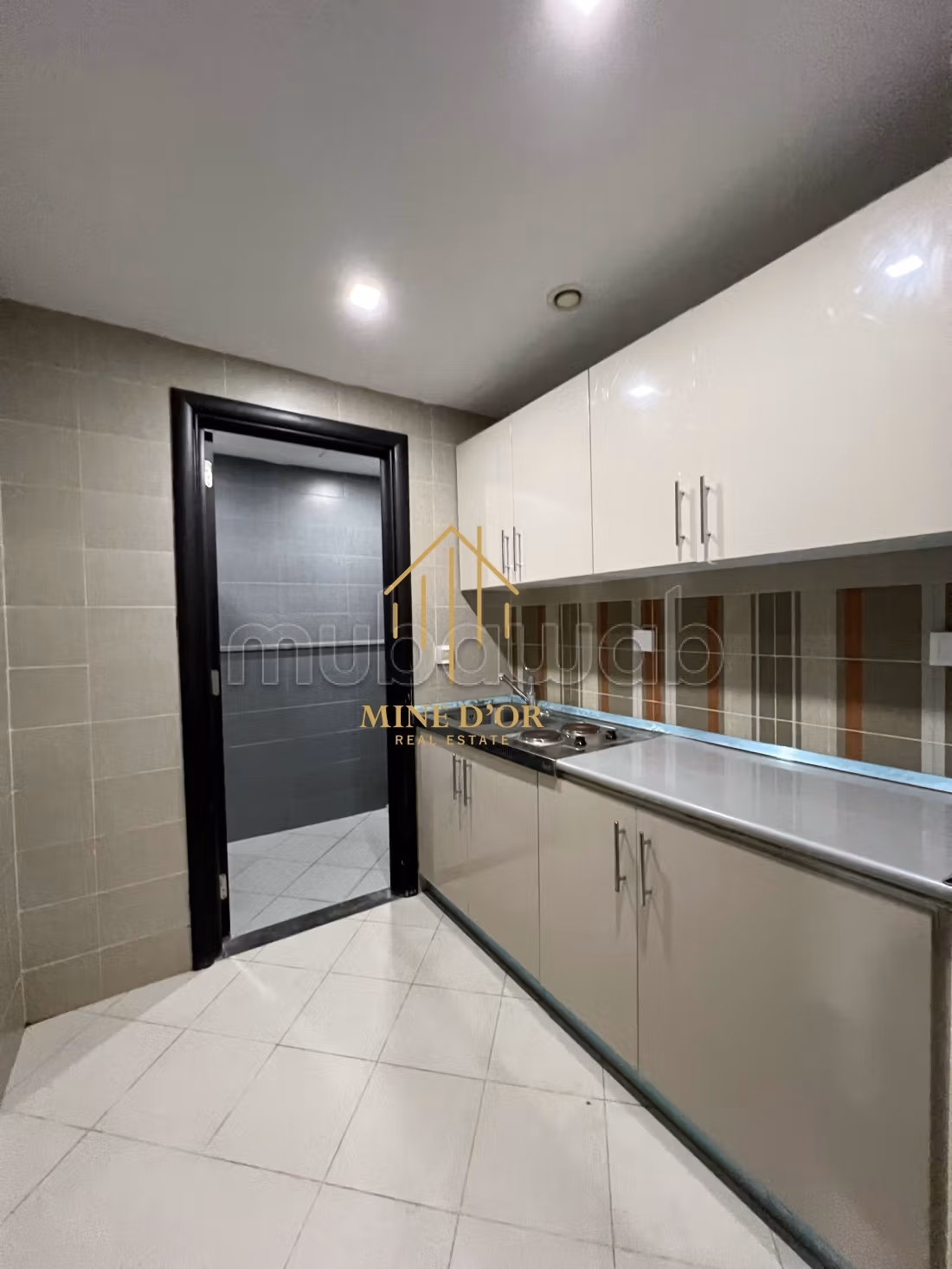 Cite El Khadra&nbsp;Zone urbaine nord&nbsp;Bureaux & Commerces&nbsp;Bureau&nbsp;Bureau h2 spacieux et haut standing