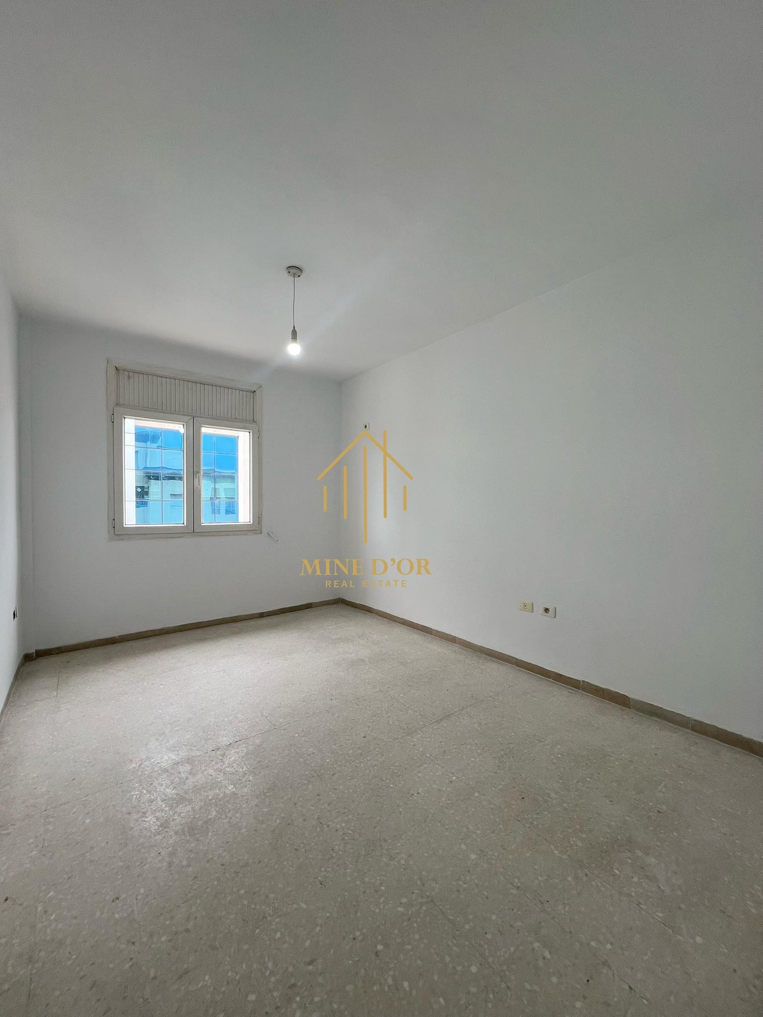 Cite El Khadra&nbsp;Zone urbaine nord&nbsp;Vente&nbsp;Appart. 3 pi�ces&nbsp;Av apprt usage bureau ou habitation au cun