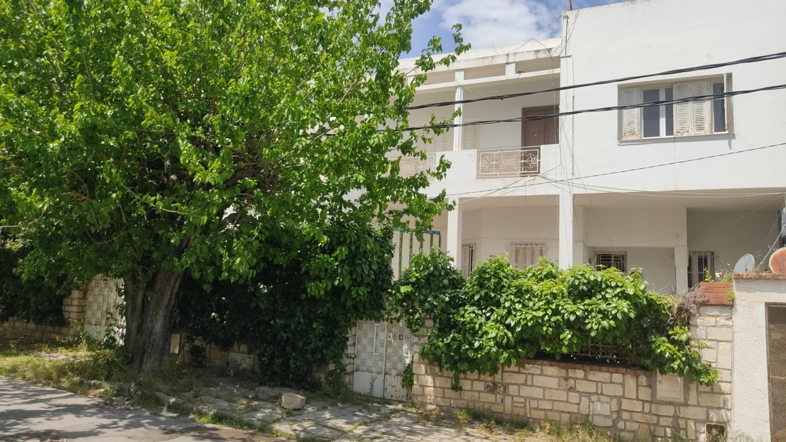 El Menzah&nbsp;Mutuelle Ville&nbsp;Vente&nbsp;Maisons&nbsp;Grande villa � fort potentiel