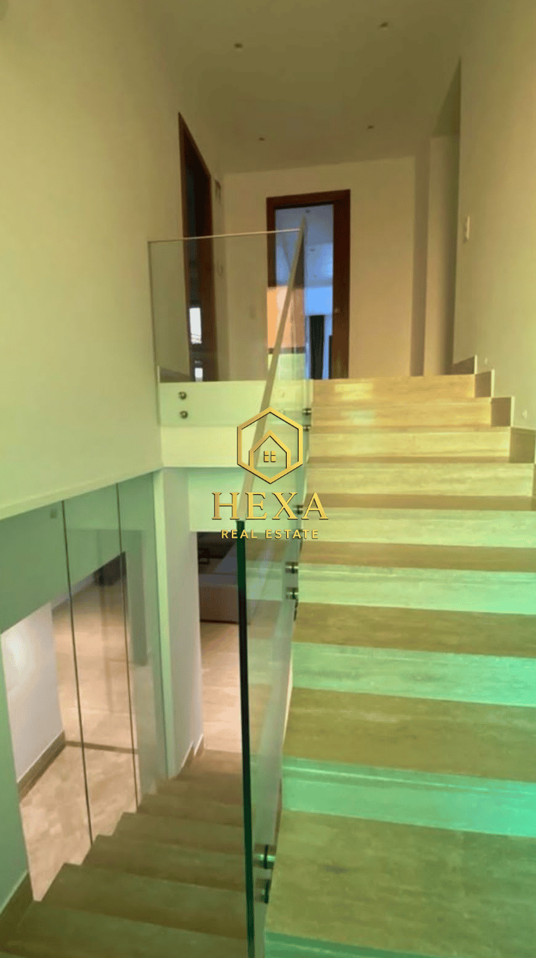 La Marsa&nbsp;Berge Du Lac&nbsp;Location&nbsp;Duplex&nbsp;Duplex s3 avec piscine au lac2