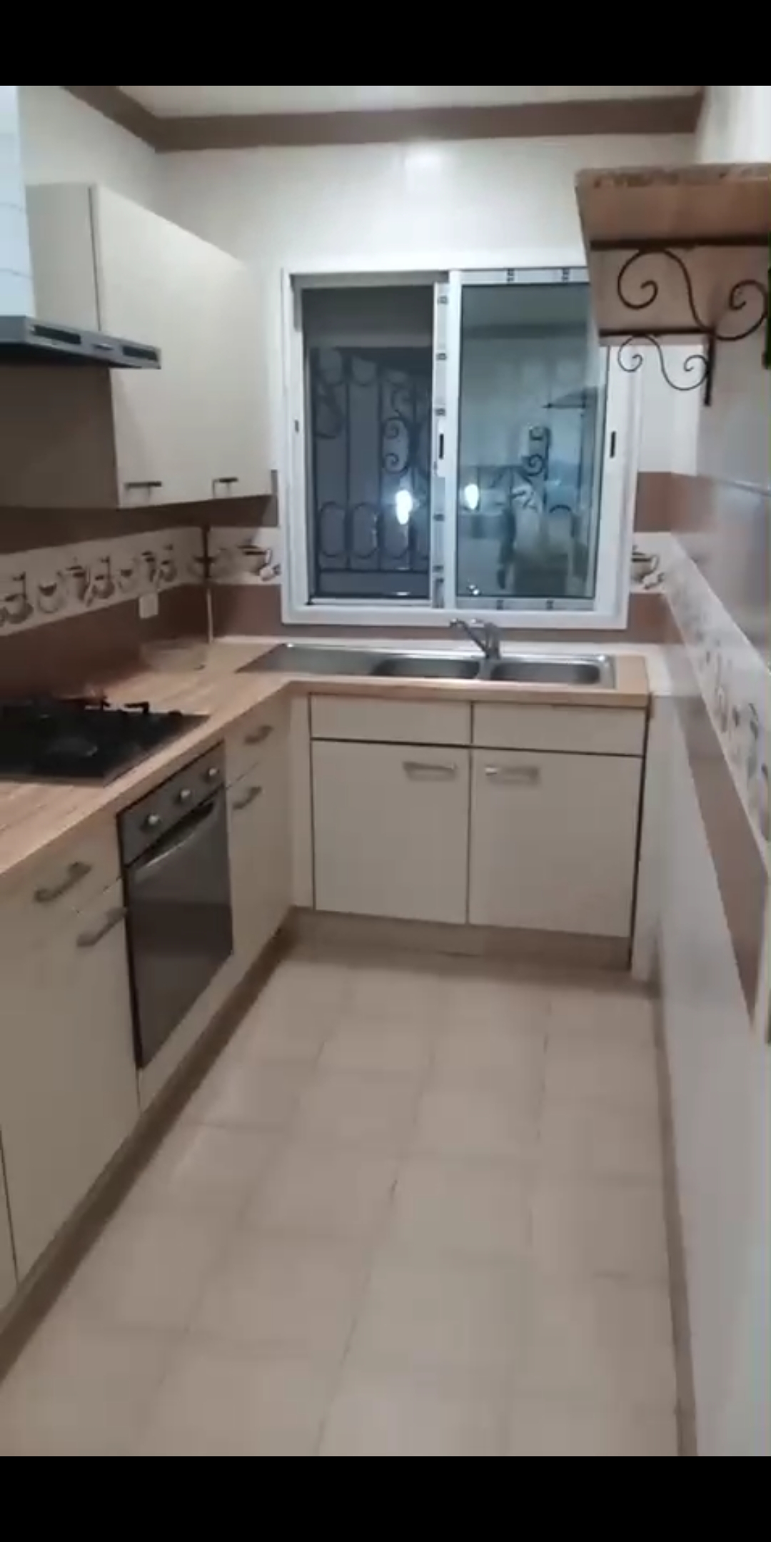 Ariana Ville&nbsp;Cite Ennasr 2&nbsp;Location&nbsp;Appart. 3 pi�ces&nbsp;Appt s2 rdc