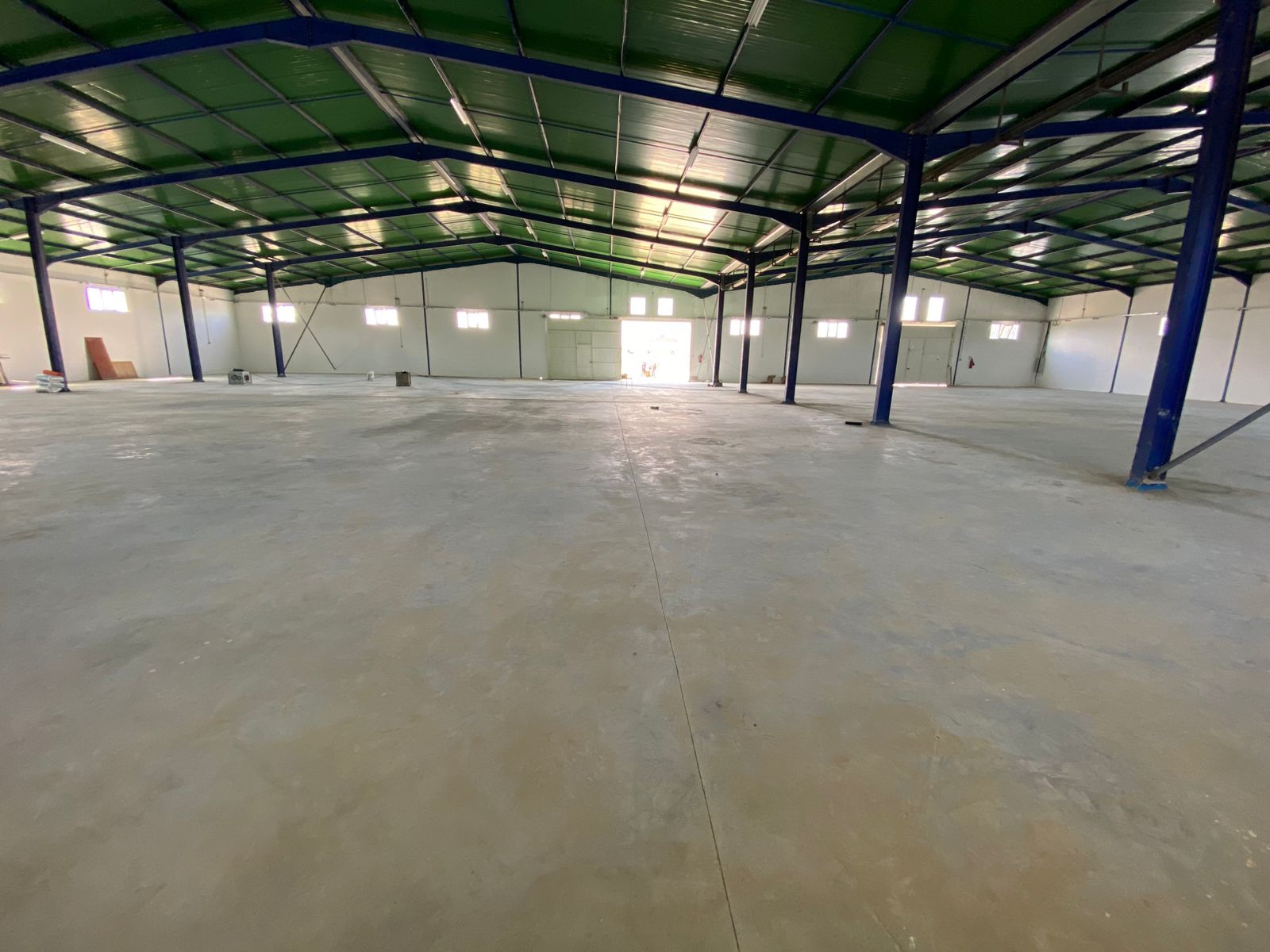 Soliman&nbsp;Soliman&nbsp;Bureaux & Commerces&nbsp;Atelier,Garage&nbsp;Entrep�t neuf de 2 000 m2 � soliman