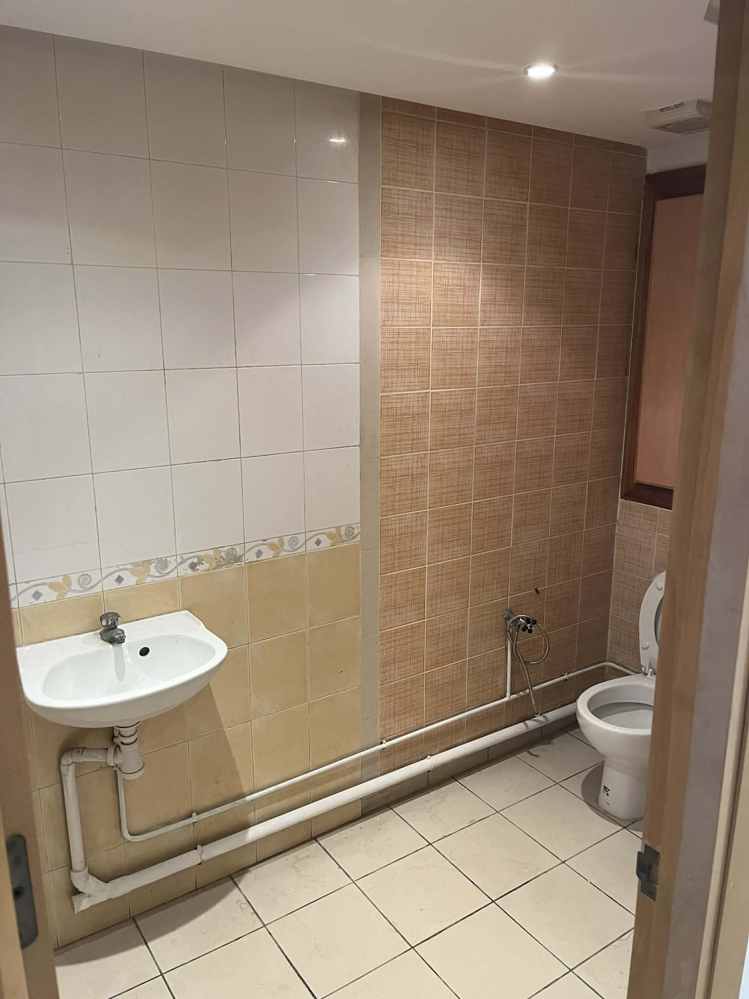 El Menzah&nbsp;Tunis Belvedere&nbsp;Bureaux & Commerces&nbsp;Bureau&nbsp;Bureau rue de canada