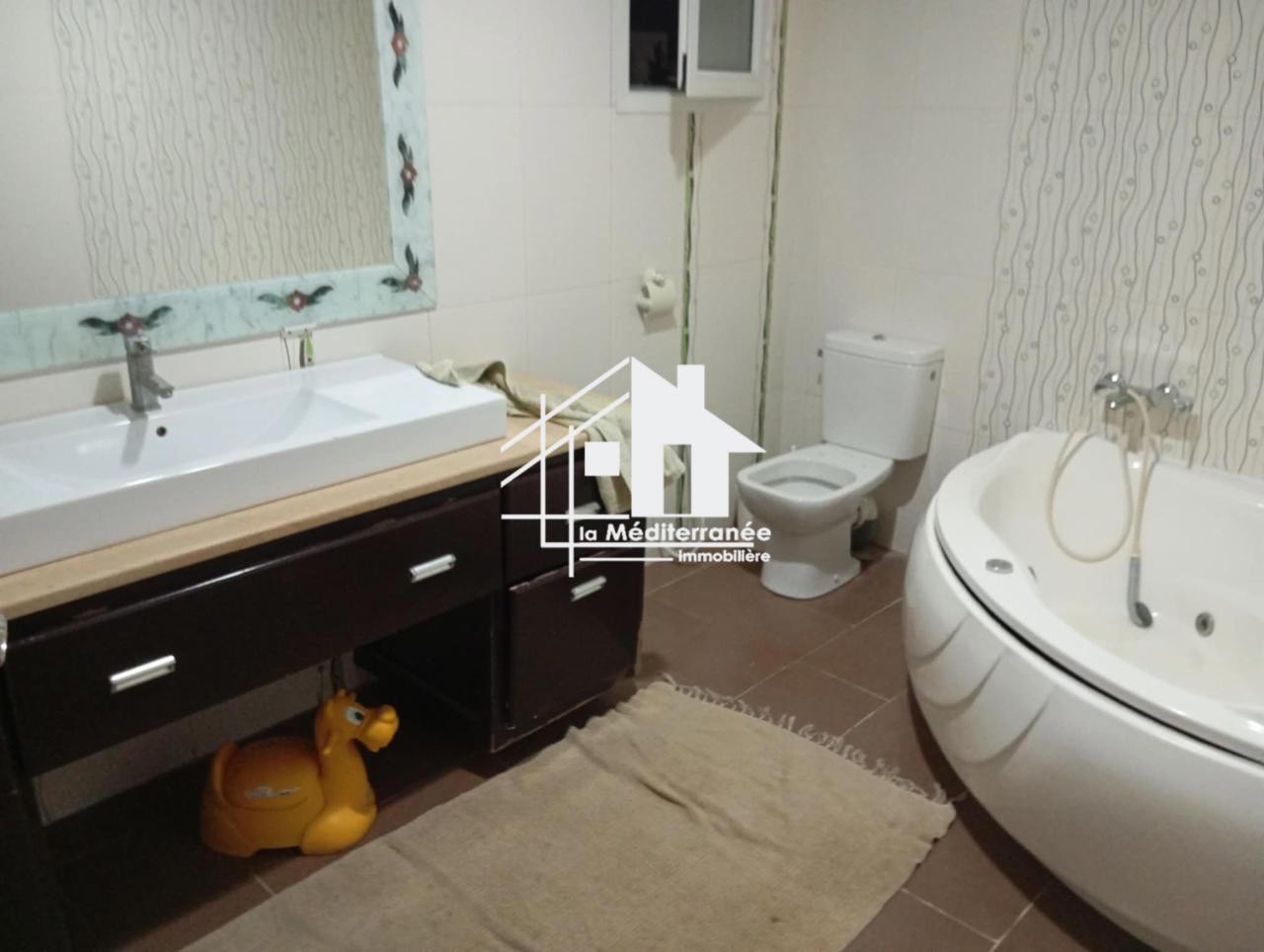 Mannouba&nbsp;Denden&nbsp;Location&nbsp;Appart. 3 pi�ces&nbsp;�tage de villa s2 meubl� situ� au 2�me �tage