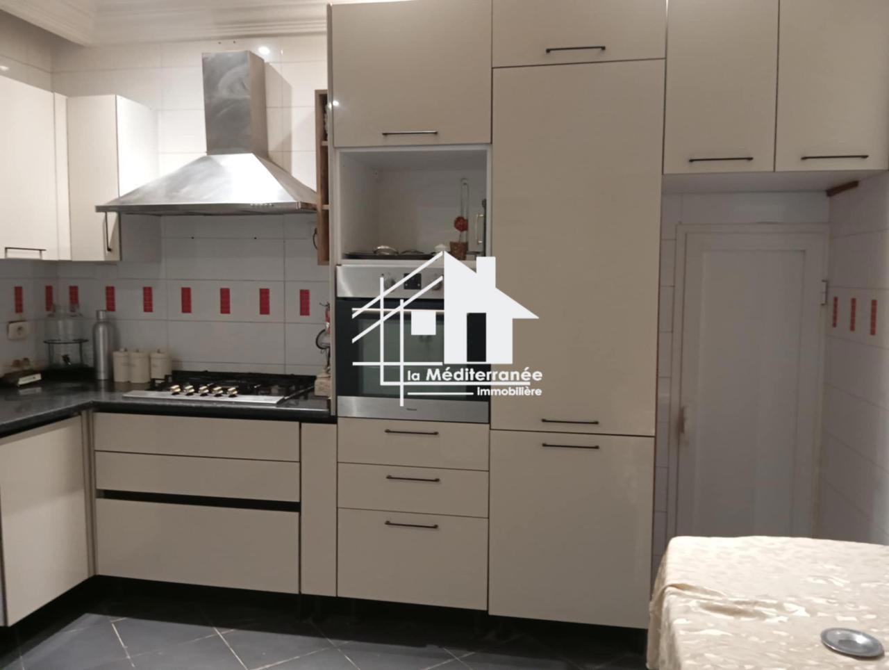 Mannouba&nbsp;Denden&nbsp;Location&nbsp;Appart. 3 pi�ces&nbsp;�tage de villa s2 meubl� situ� au 2�me �tage