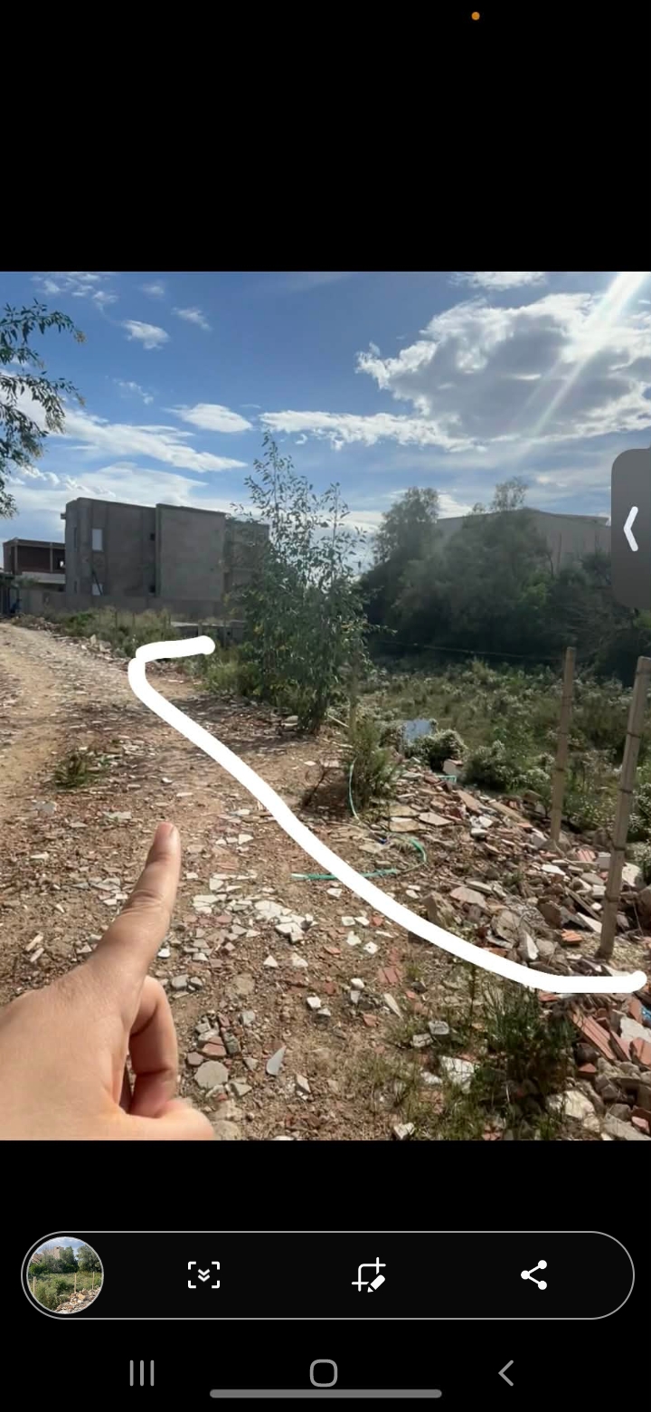 La Soukra&nbsp;Sidi Frej&nbsp;Terrain&nbsp;Terrain nu&nbsp;Un terrain 355m � soukra sidi frej