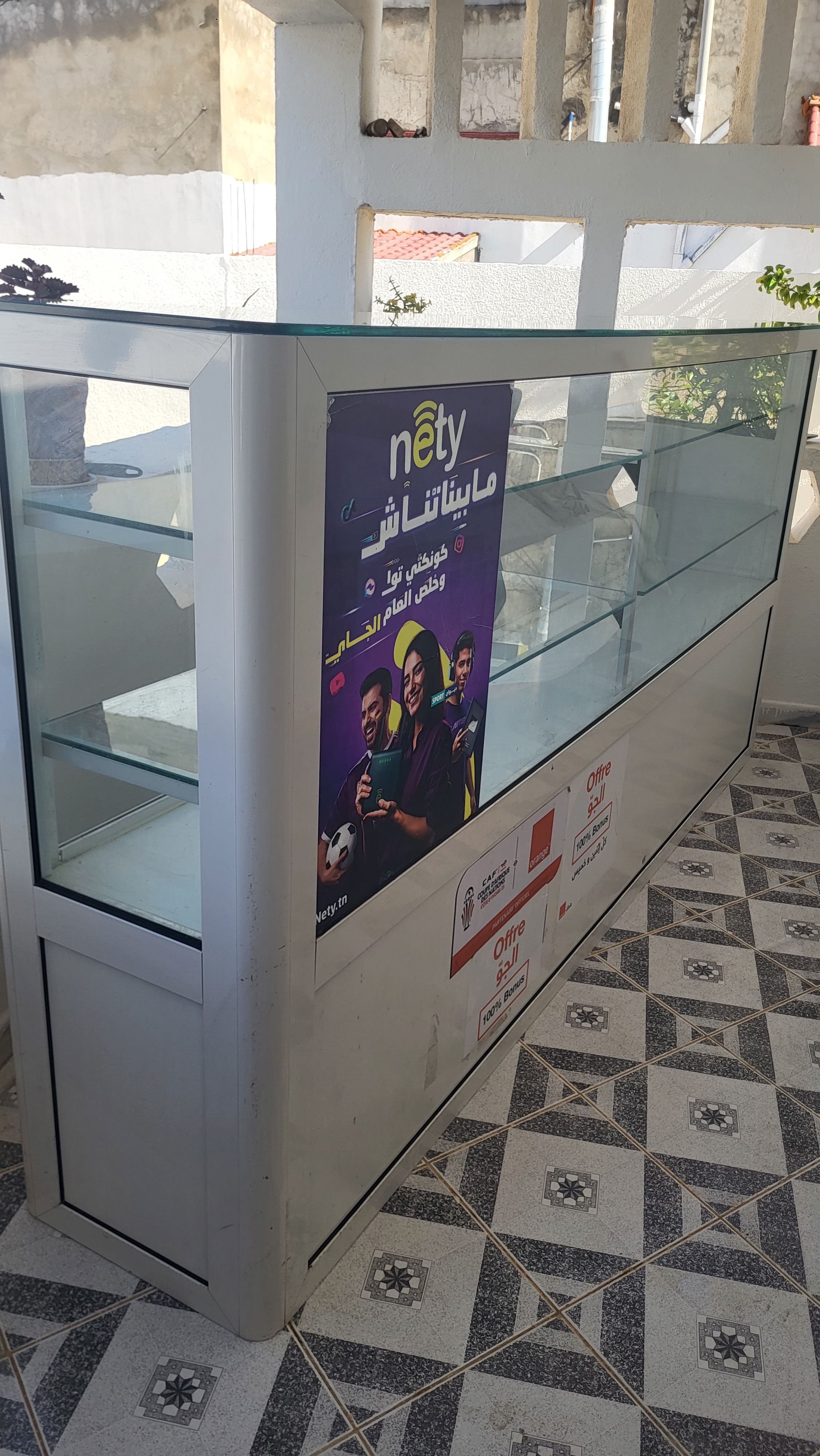 Grombalia&nbsp;Cite Erriadh&nbsp;Autres meubles&nbsp;Autres&nbsp;Comptoir aluminium