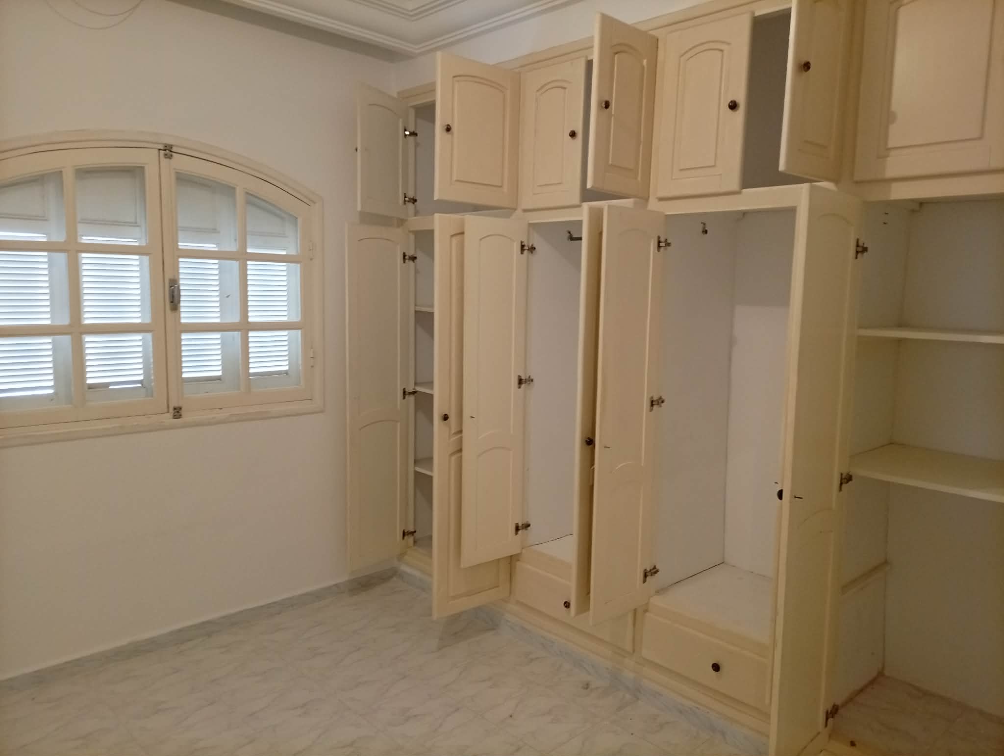 Sousse Riadh&nbsp;Sousse Riadh&nbsp;Location&nbsp;Appart. 4 pi�ces&nbsp;2eme �tage villa sousse riadh