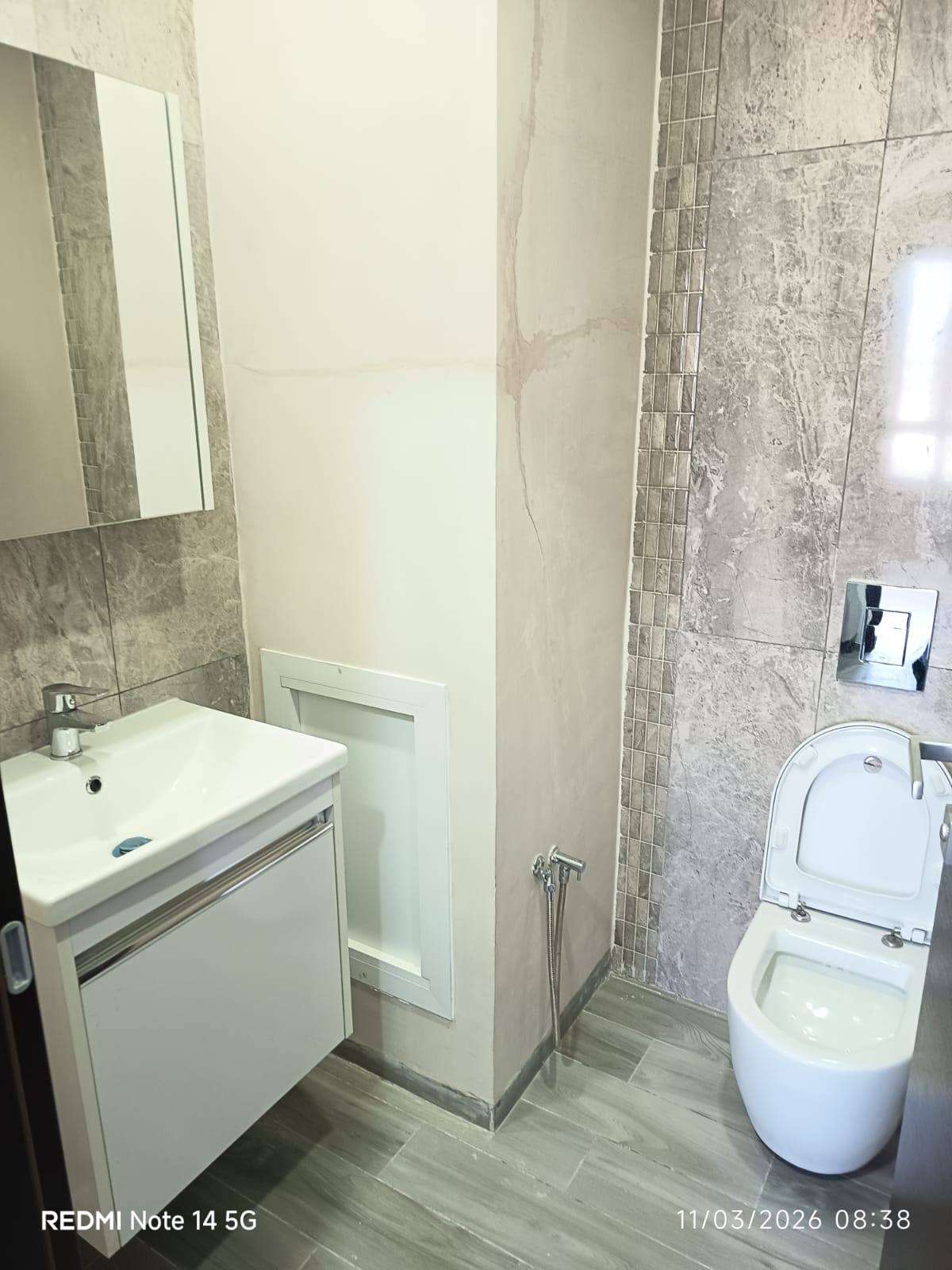 La Soukra&nbsp;Borj Louzir&nbsp;Location&nbsp;Appart. 2 pi�ces&nbsp;Appartement haut standing � usage professionnel