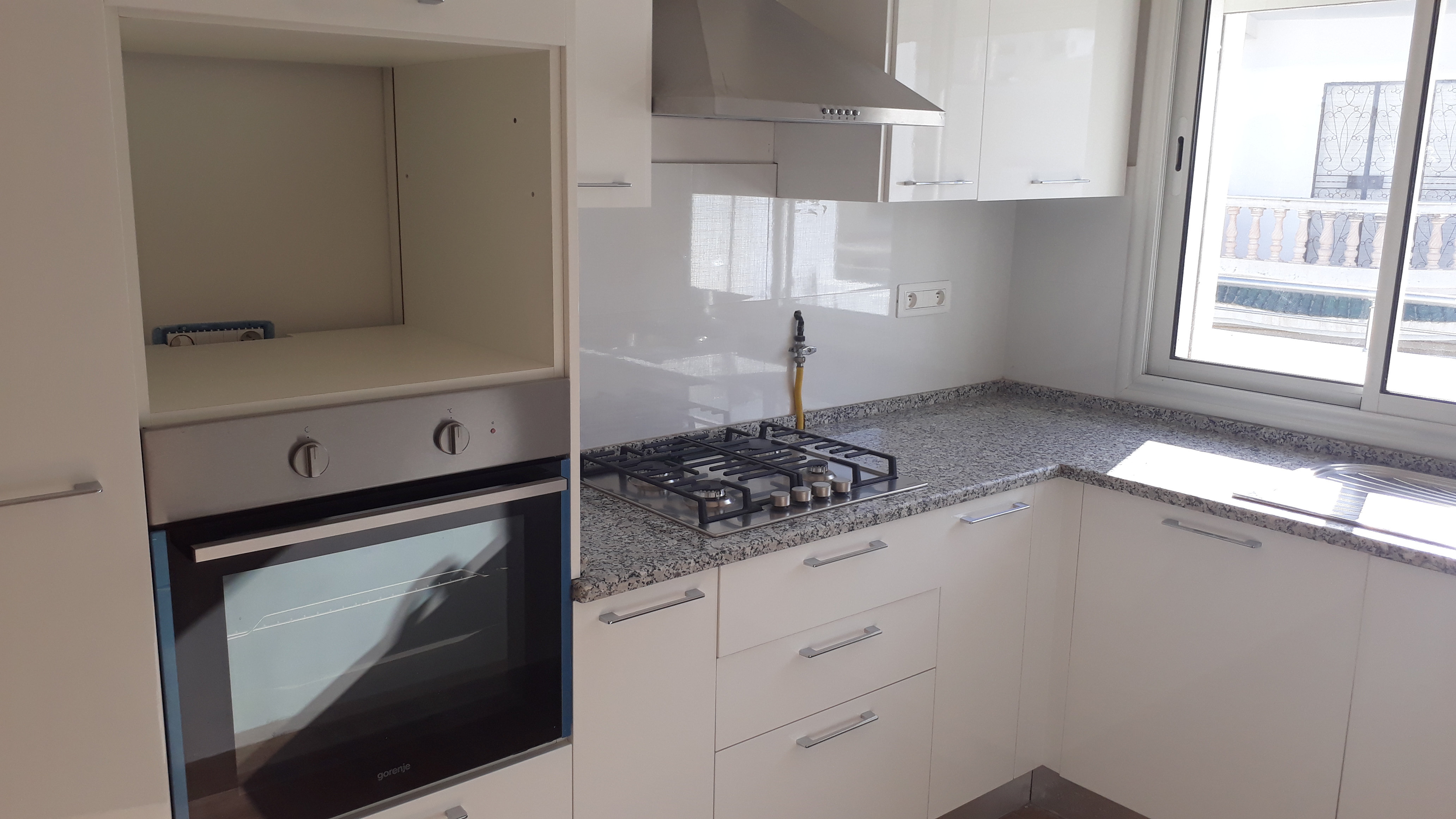 Ariana Ville&nbsp;Cite Ennasr 2&nbsp;Location&nbsp;Appart. 2 pi�ces&nbsp;Grand s1 r�sidence priv�e