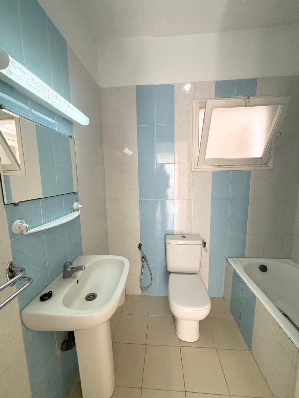 La Soukra&nbsp;Borj Louzir&nbsp;Vente&nbsp;Appart. 3 pi�ces&nbsp;Appartement s3 de 85 m a  borj louzir