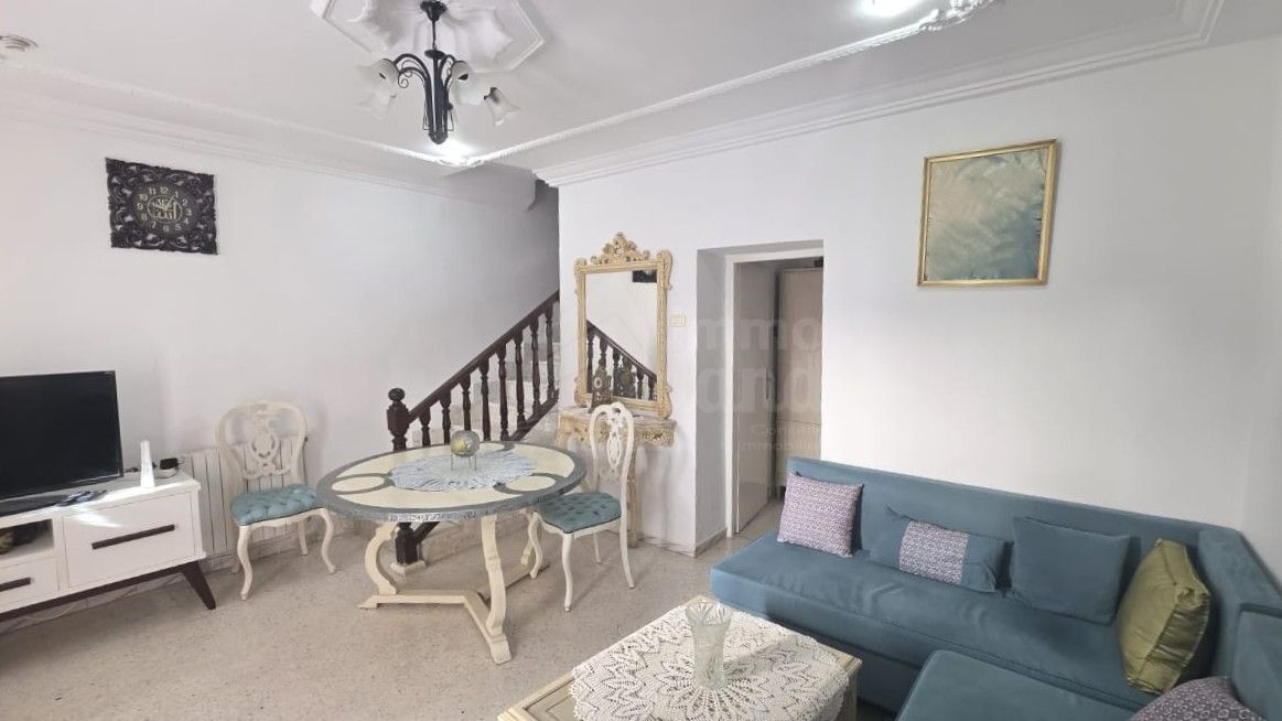 Ariana Ville&nbsp;El Menzah 8&nbsp;Vente&nbsp;Duplex&nbsp;Duplex jumele s5 a cite el mileha