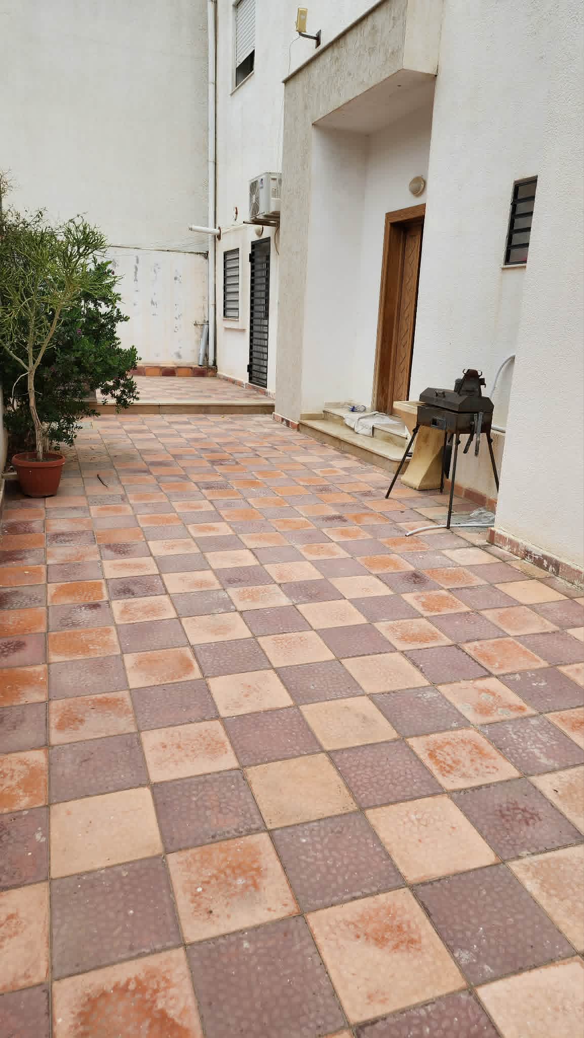 Raoued&nbsp;Ariana Essoughra&nbsp;Location&nbsp;Appart. 2 pi�ces&nbsp;Appartement s2 rdc avec terrasse jaafer 2