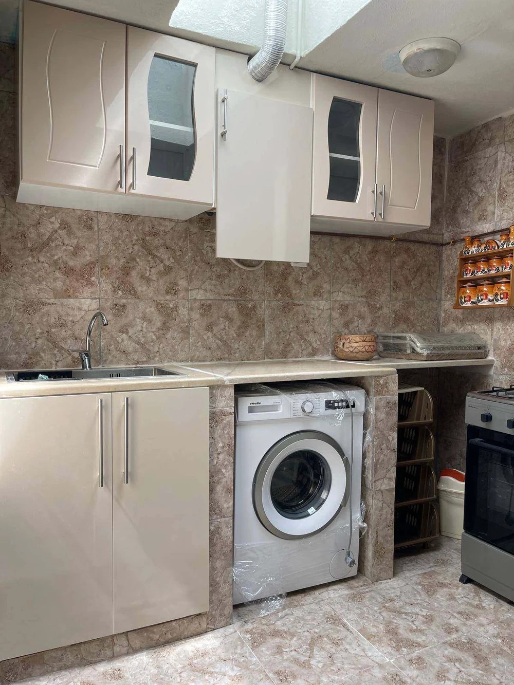 Ariana Ville&nbsp;El Menzah 5&nbsp;Location&nbsp;Maisons&nbsp;Studio s plus 1 r�nov� meubl� a el manzah 5 wb2754