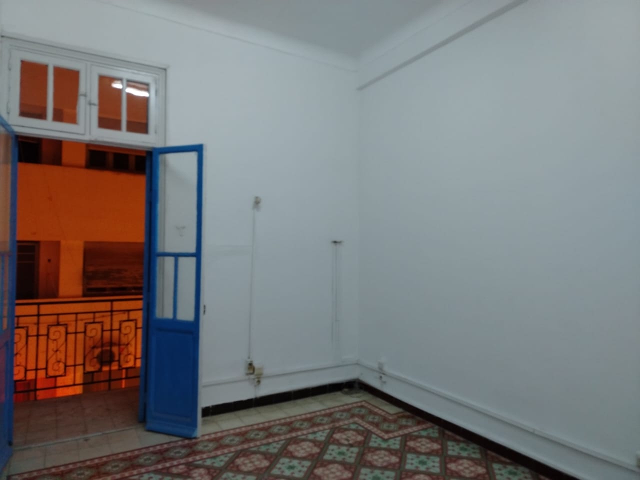 El Menzah&nbsp;Tunis Belvedere&nbsp;Bureaux & Commerces&nbsp;Bureau&nbsp;Bureau hall plus 3 a jeanne d'arc wb4459