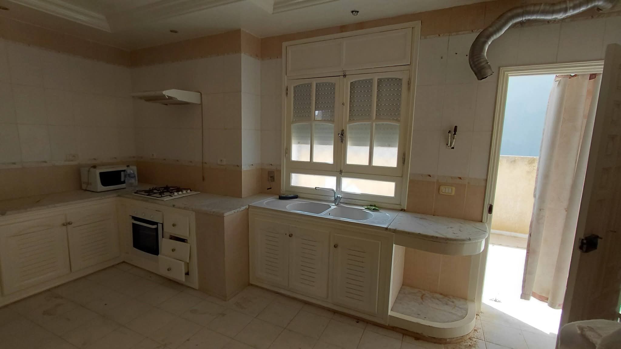 Ariana Ville&nbsp;Riadh Landlous&nbsp;Location&nbsp;Maisons&nbsp;Villa sur 2 niveaux a riadh landalos wb4463