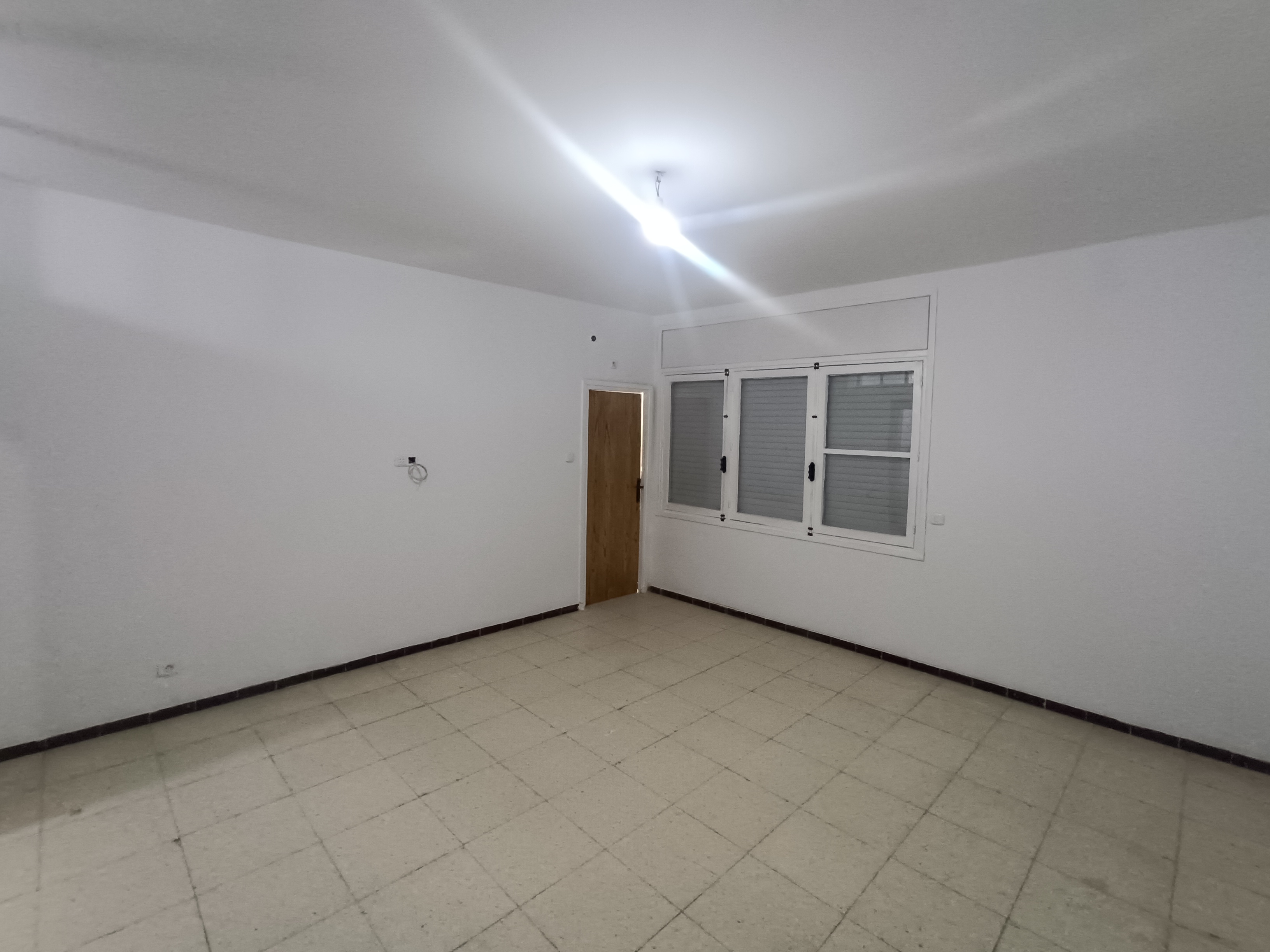 Ariana Ville&nbsp;Borj El Baccouche&nbsp;Vente&nbsp;Appart. 3 pi�ces&nbsp;Appartement s2 renove au premier etg