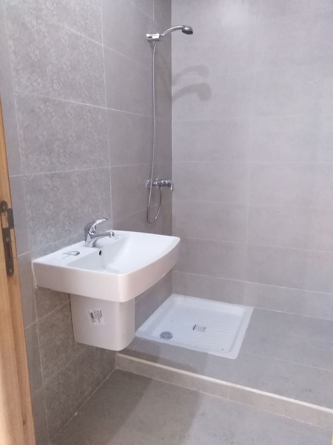 Ain Zaghouan&nbsp;Ain Zaghouan&nbsp;Location&nbsp;Appart. 2 pi�ces&nbsp;S plus un lumineux � l'aouina
