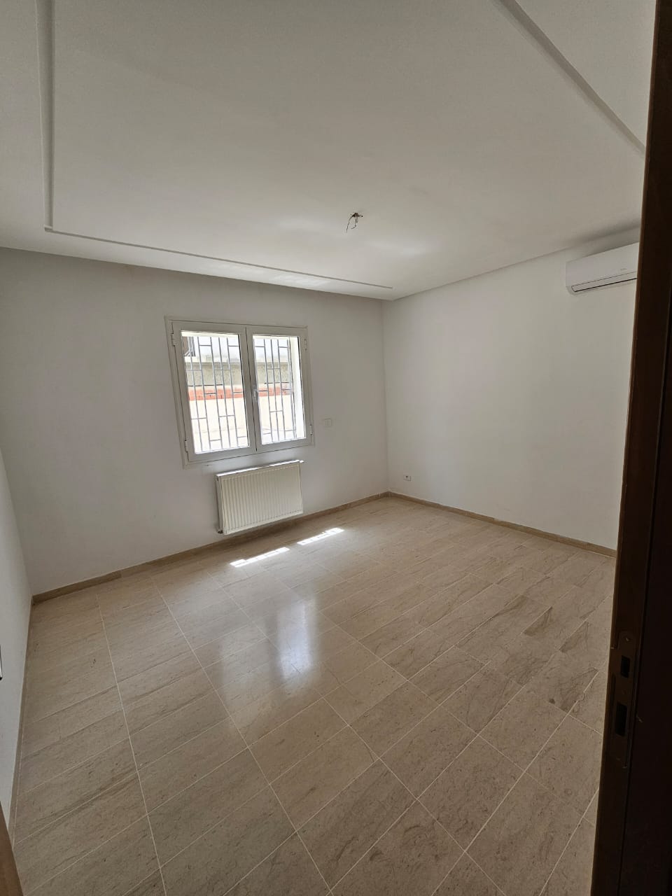 Ain Zaghouan&nbsp;Ain Zaghouan&nbsp;Location&nbsp;Appart. 2 pi�ces&nbsp;S plus un tr�s spacieux � la nv soukra