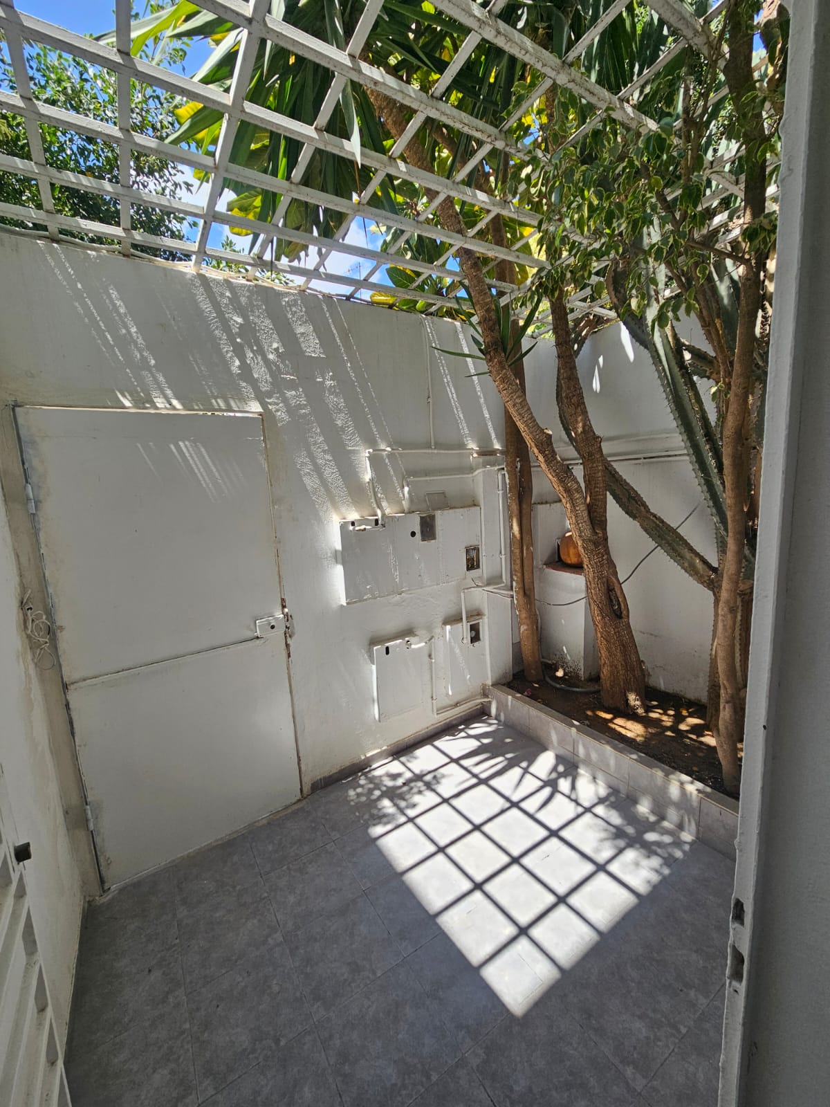 Ain Zaghouan&nbsp;Jardins de Carthage&nbsp;Location&nbsp;Appart. 2 pi�ces&nbsp;Loft avec une belle terrasse � carthage