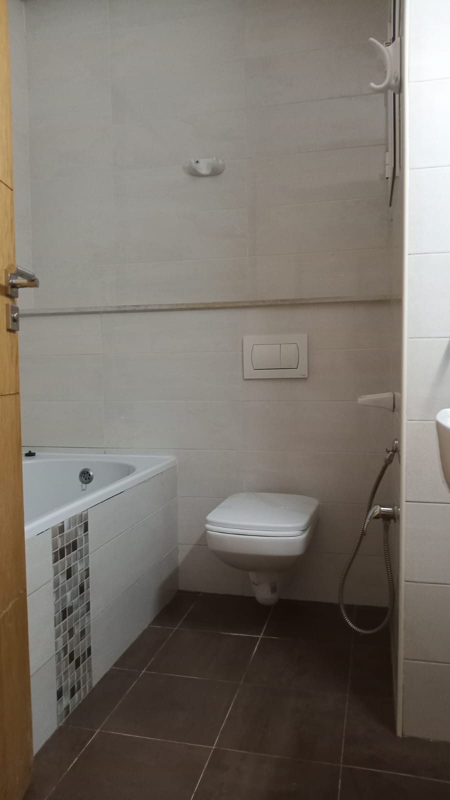 Ain Zaghouan&nbsp;Ain Zaghouan&nbsp;Location&nbsp;Appart. 3 pi�ces&nbsp;S plus deux tr�s spacieux � l'aouina