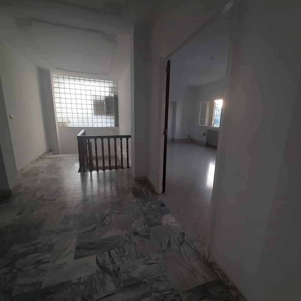 Ariana Ville&nbsp;El Menzah 5&nbsp;Location&nbsp;Appart. 5 pi�ces+&nbsp;Etage de villa au menzah 5