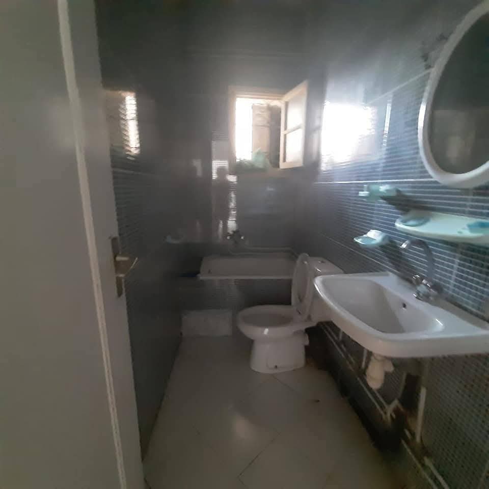 Ariana Ville&nbsp;El Menzah 5&nbsp;Location&nbsp;Appart. 5 pi�ces+&nbsp;Etage de villa au menzah 5