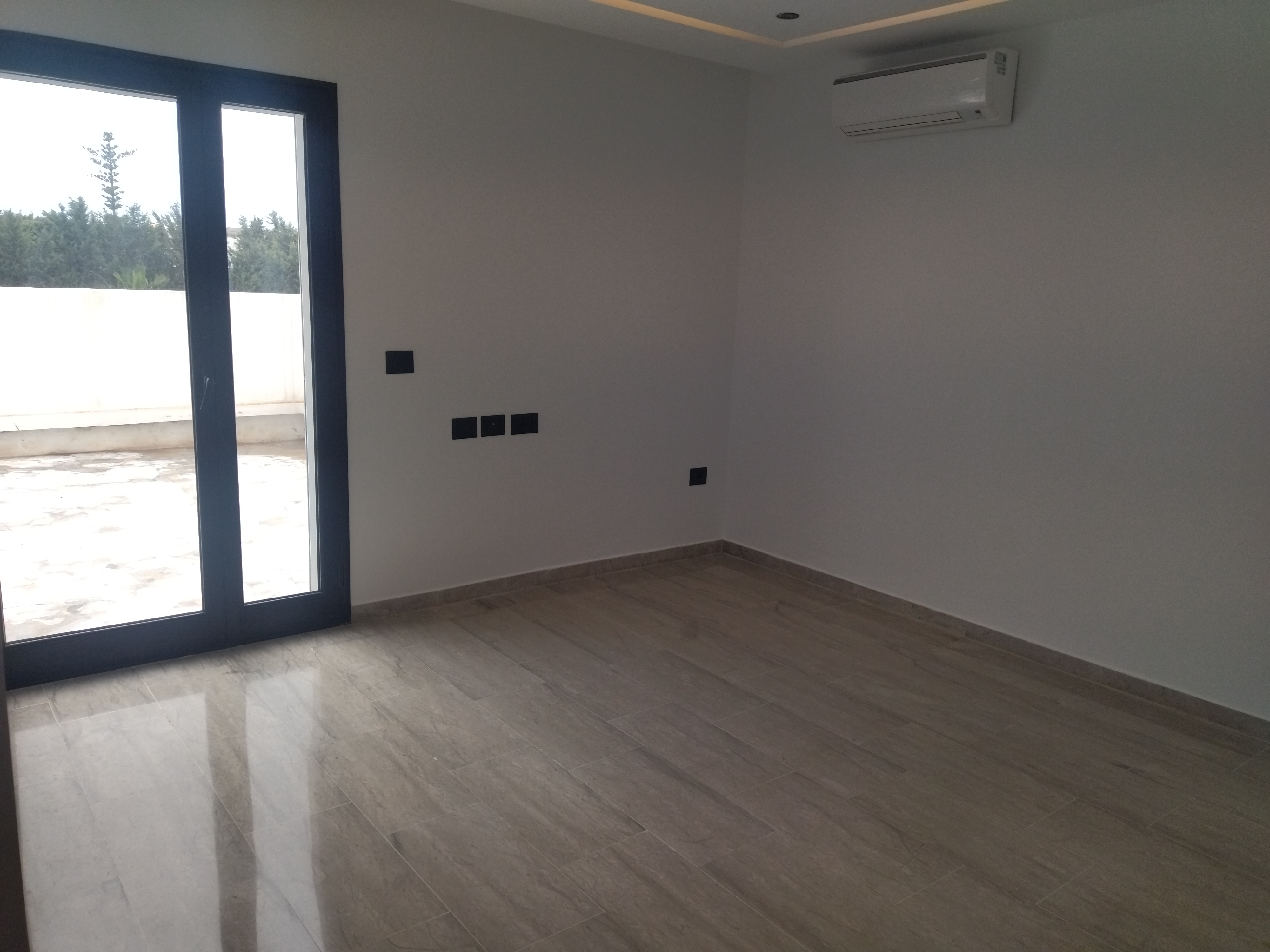 La Soukra&nbsp;La Soukra&nbsp;Location&nbsp;Appart. 2 pi�ces&nbsp;S1 lumineux