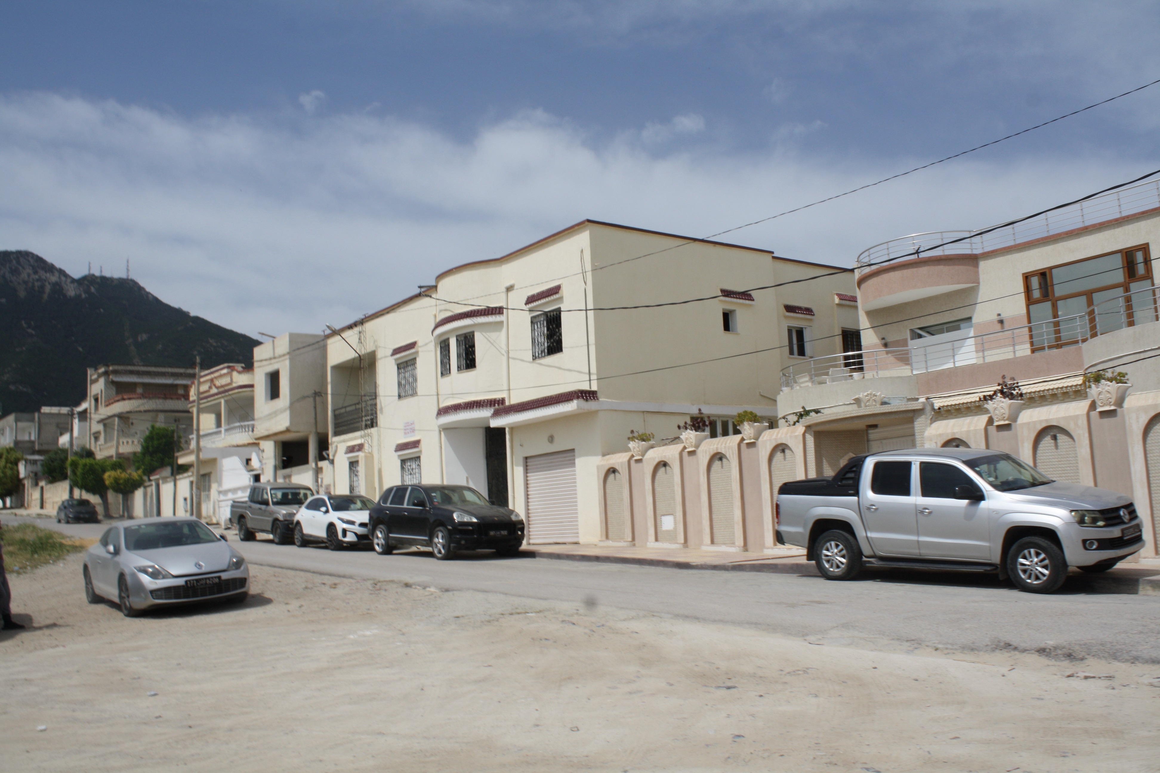 Hammam Lif&nbsp;Bou Kornine&nbsp;Vente&nbsp;Maisons&nbsp;Gps  grande maison deux niveaux vec piscine