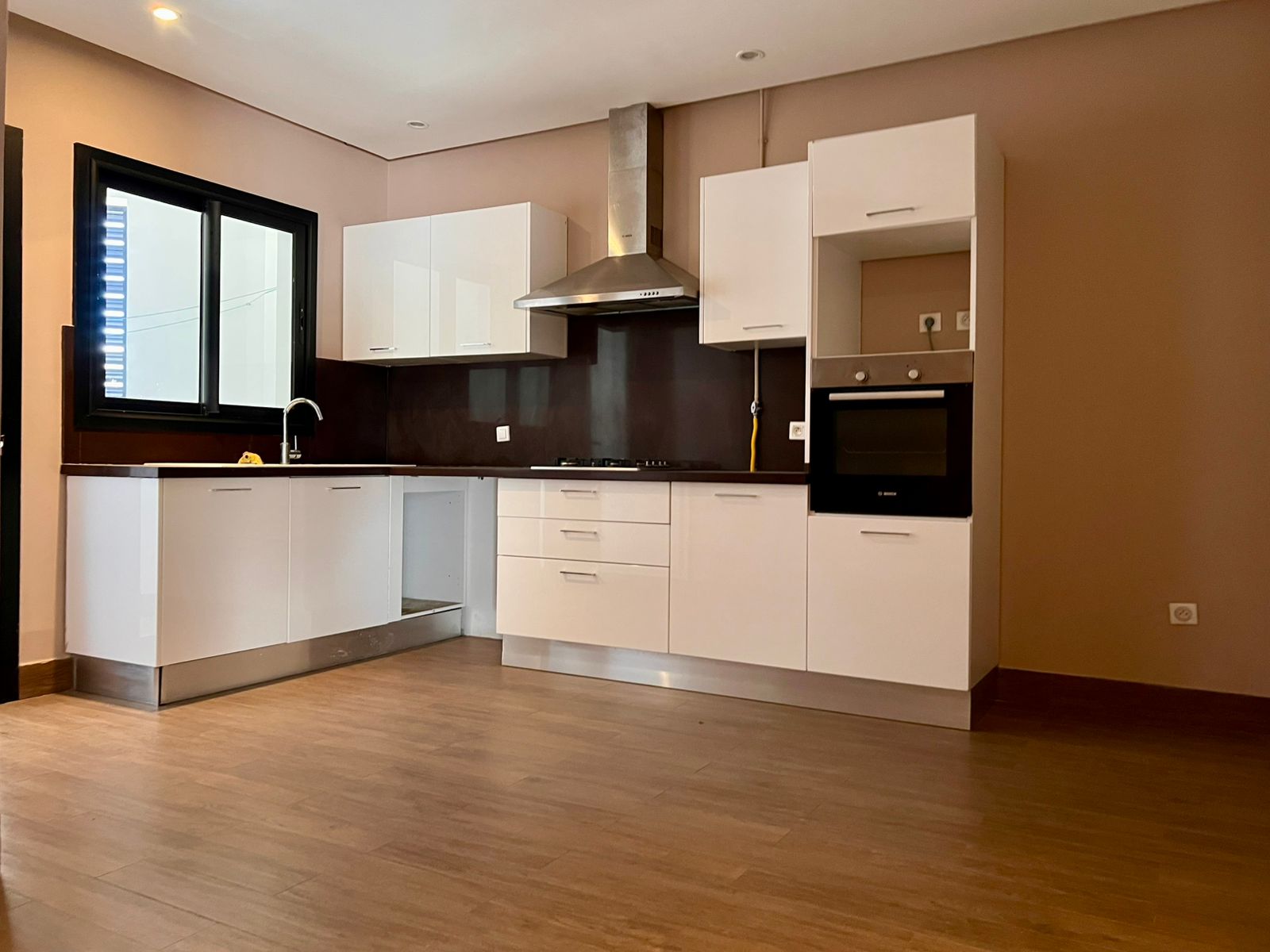 Ain Zaghouan&nbsp;Jardins de Carthage&nbsp;Location&nbsp;Appart. 4 pi�ces&nbsp;Bel appartement  avec  piscine jardin de carthage